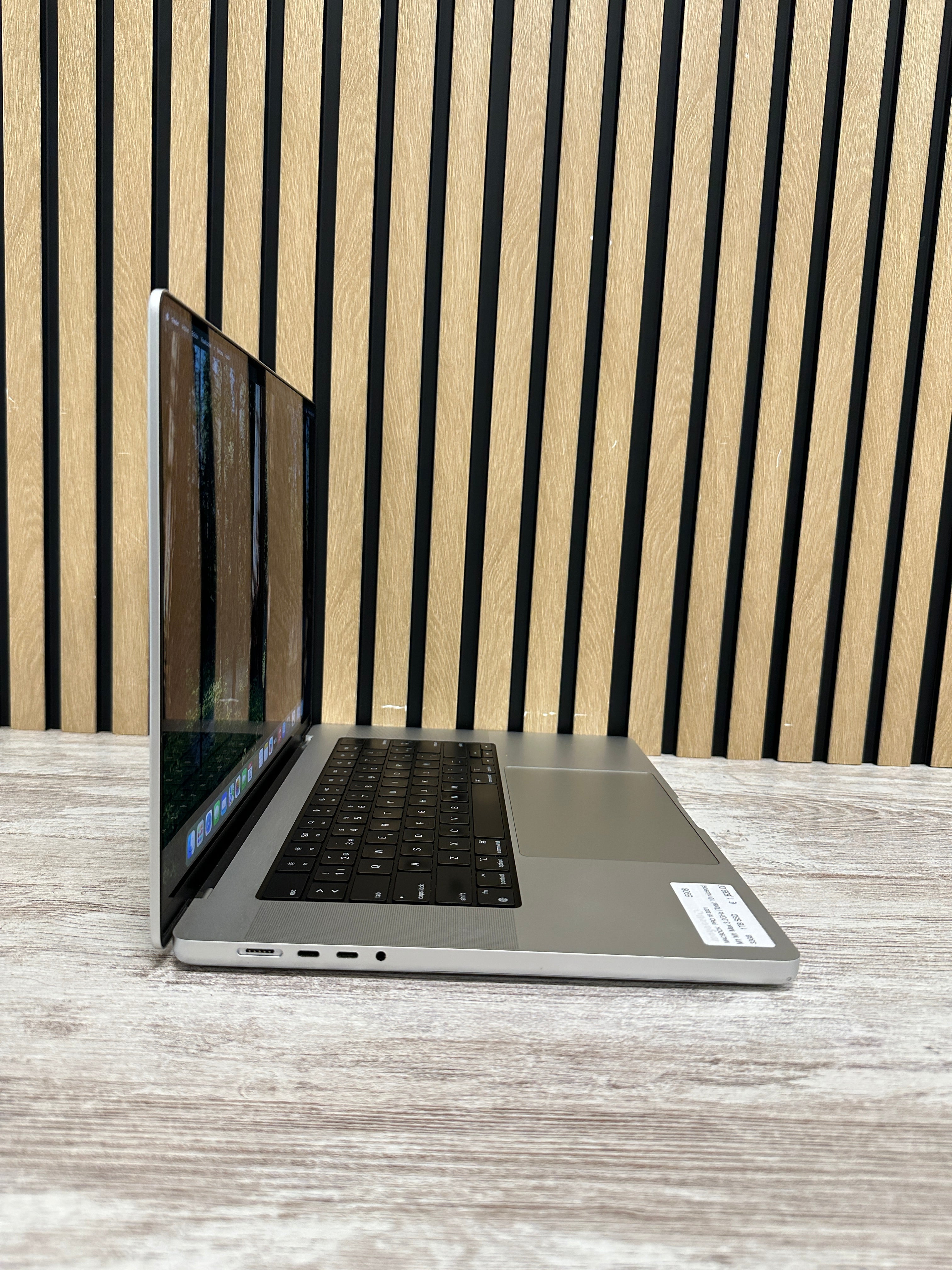 MacBook Pro 16" 2021 M1 MAX 32gb 1tb SSD - Moyacell