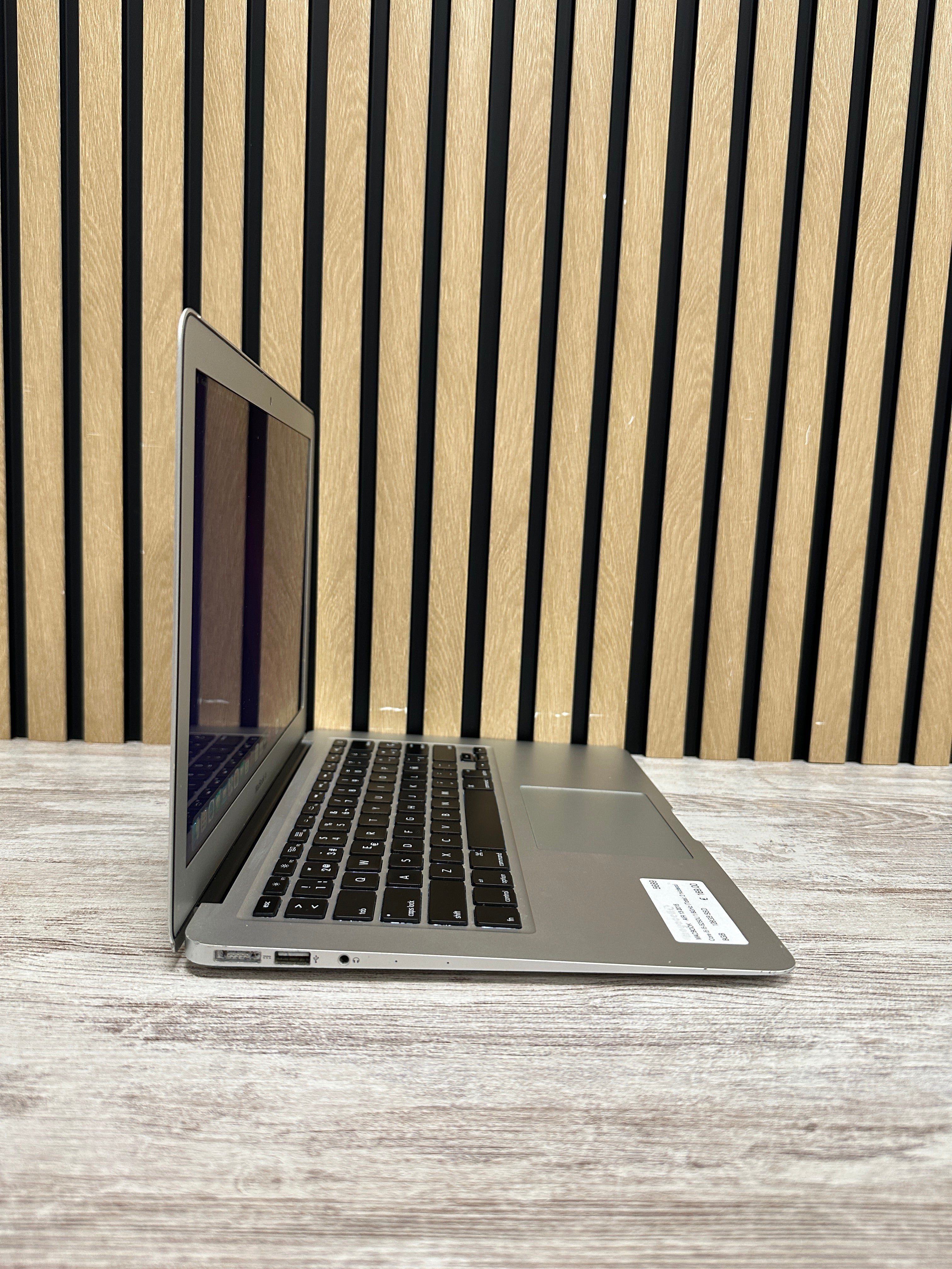 MacBook Air 13" 2015 i5 8gb 128gb SSD - Moyacell