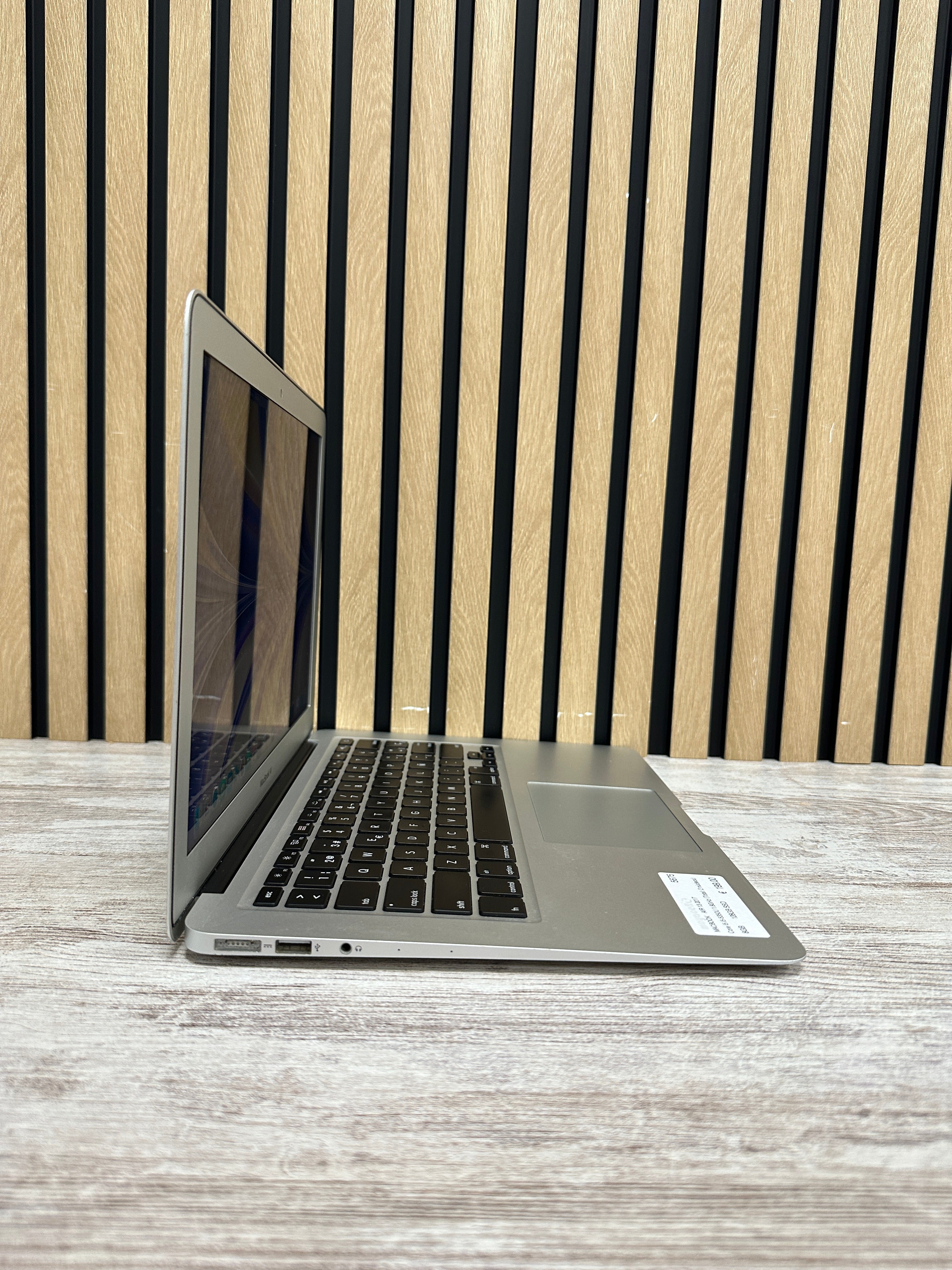 MacBook Air 13" 2017 i5 8gb 128gb SSD - Moyacell