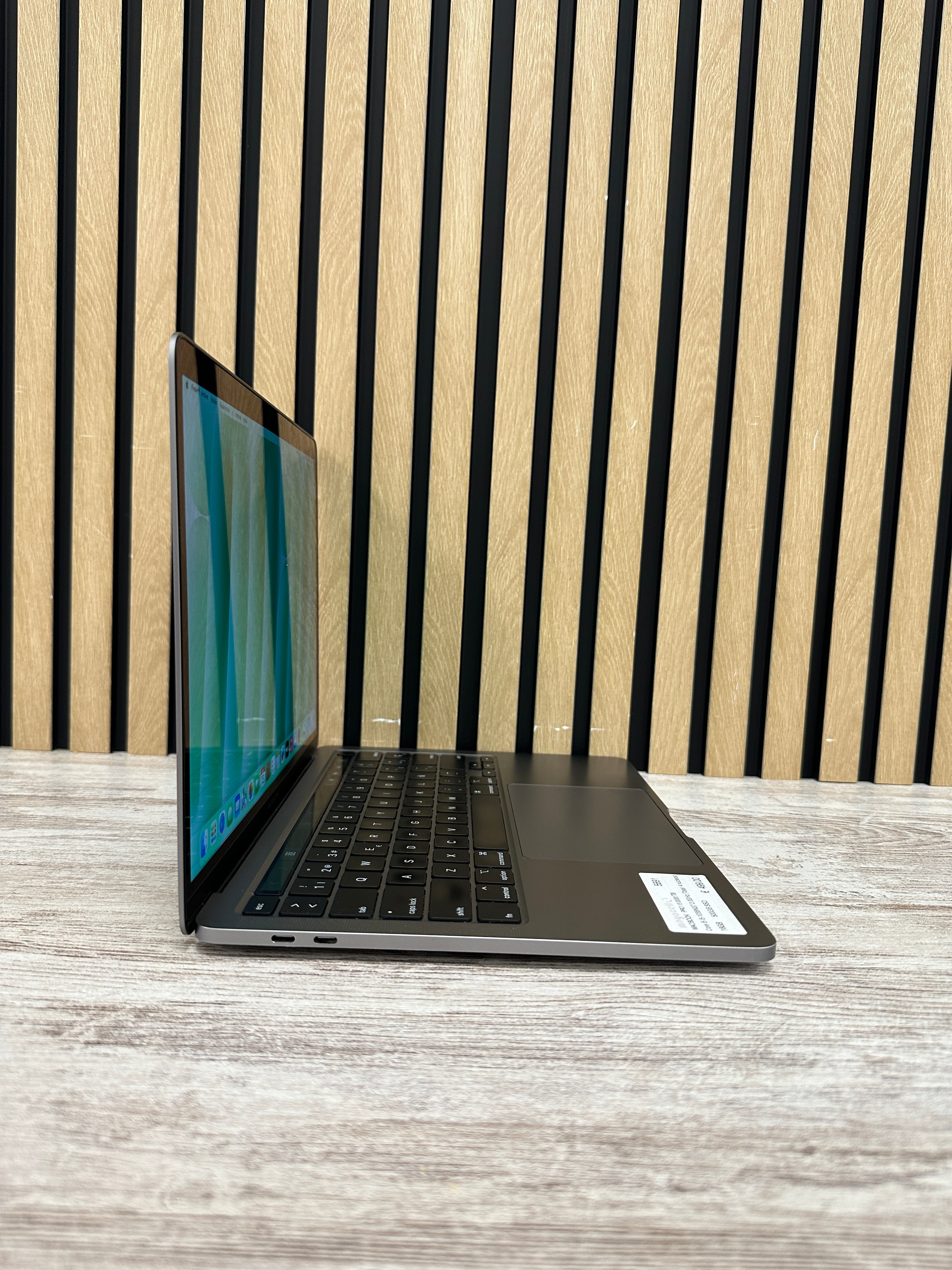 MacBook Pro 13" 2020 TB i5 16gb 500gb SSD - Moyacell