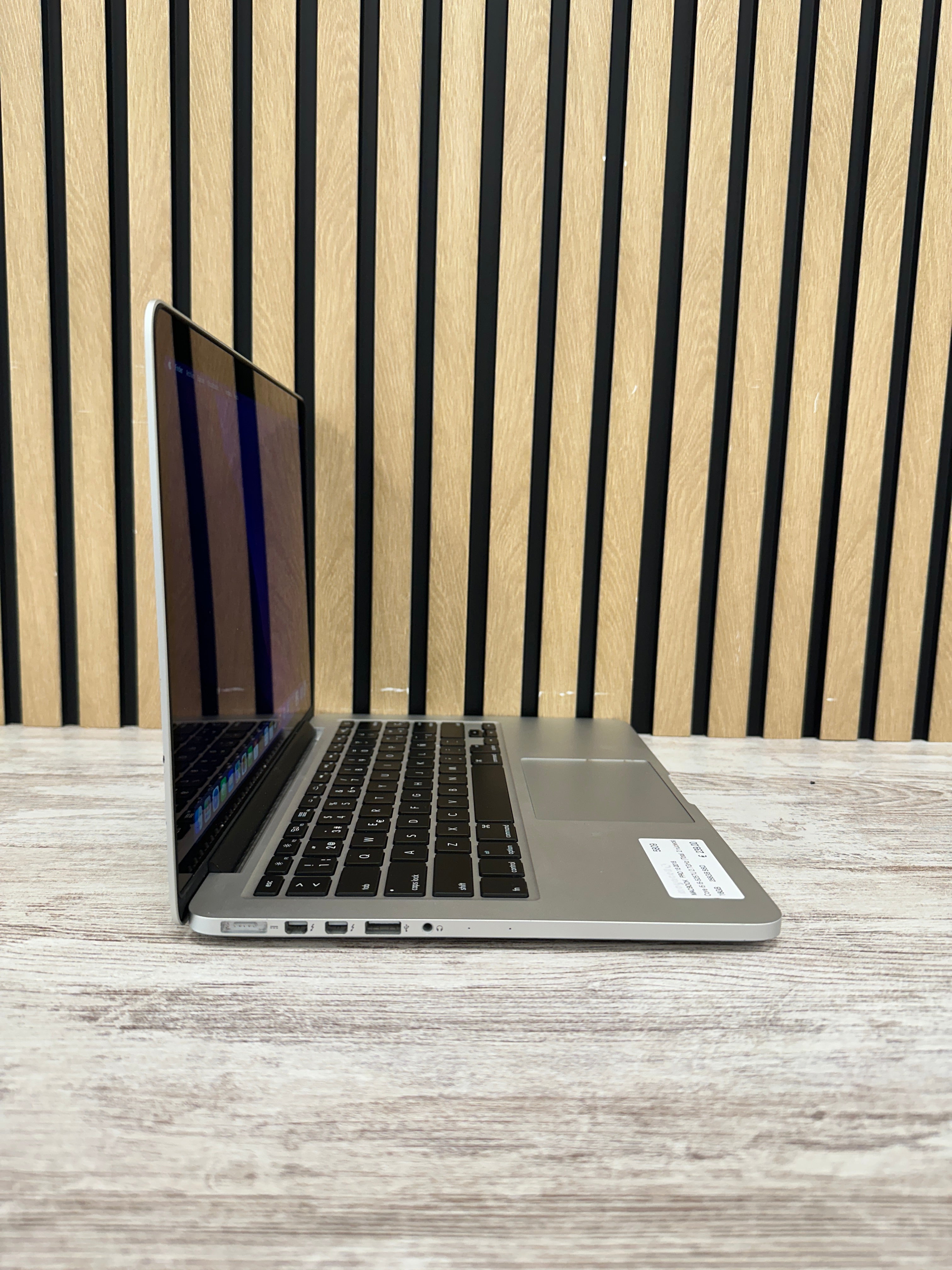 MacBook Pro 13" 2015 i5 16gb 256gb SSD - Moyacell
