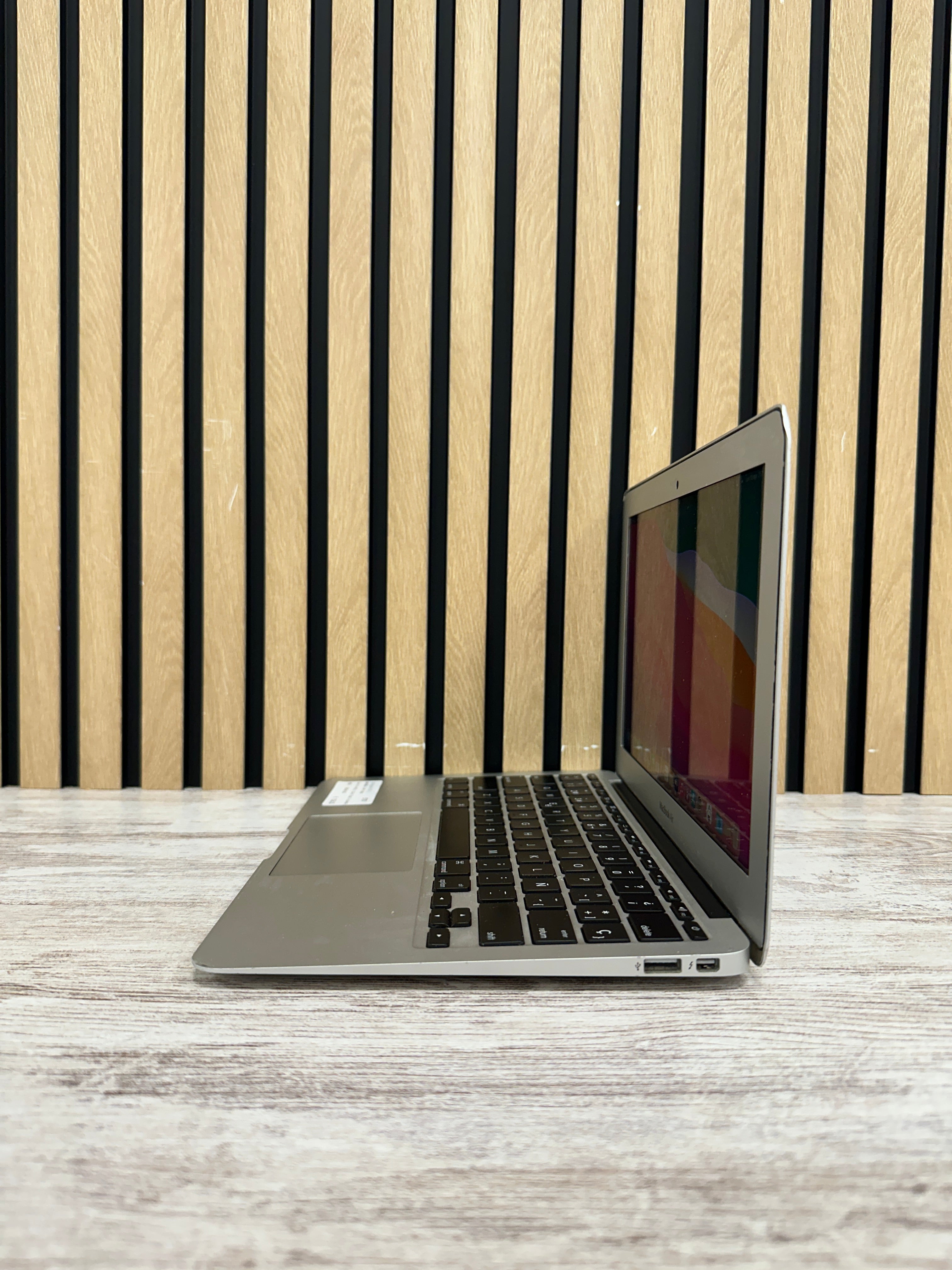 MacBook Air 11" 2013 i5 4gb 128gb SSD - Moyacell