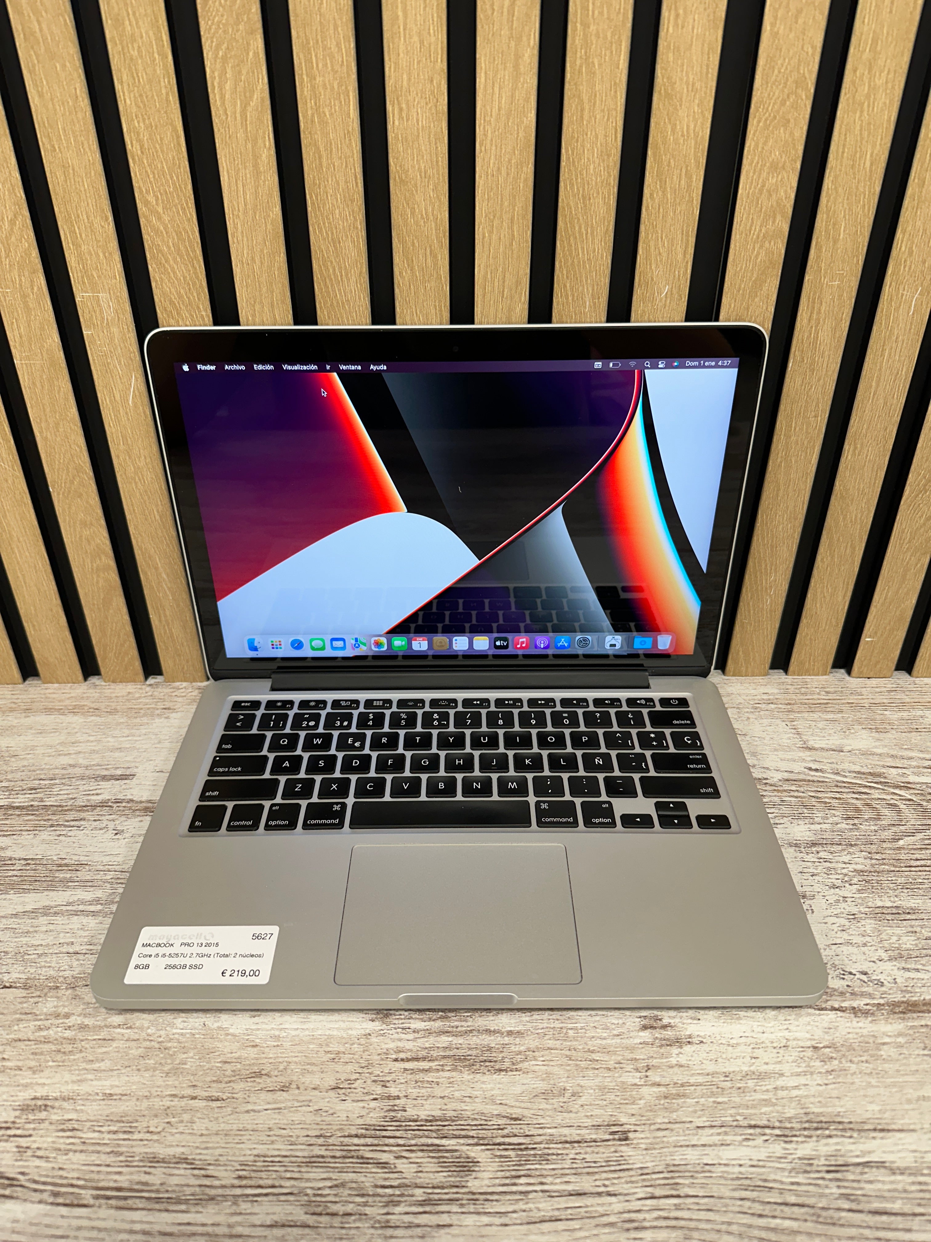 MacBook Pro 13" 2015 i5 8gb 256gb SSD