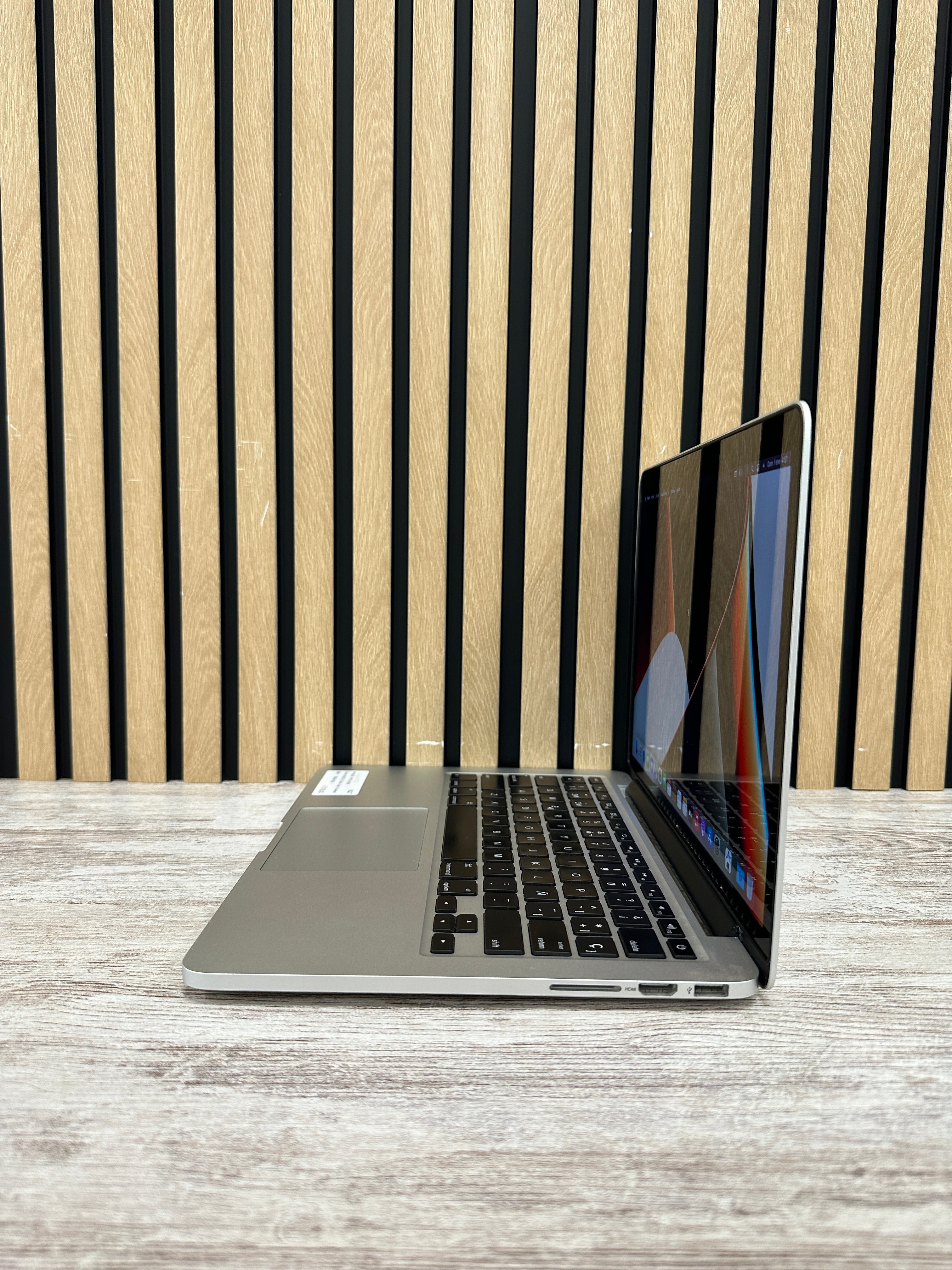 MacBook Pro 13" 2015 i5 8gb 256gb SSD