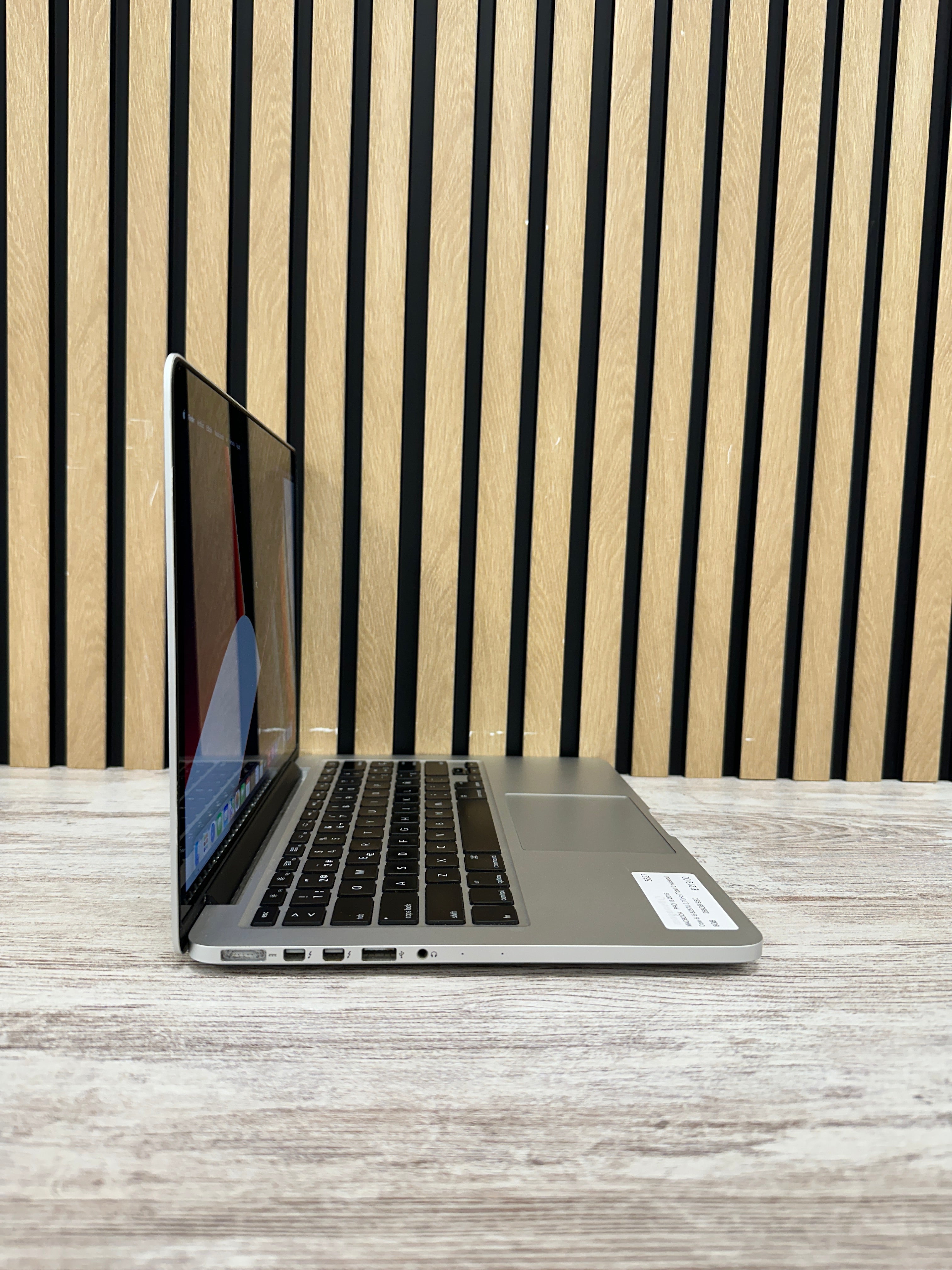 MacBook Pro 13" 2015 i5 8gb 256gb SSD