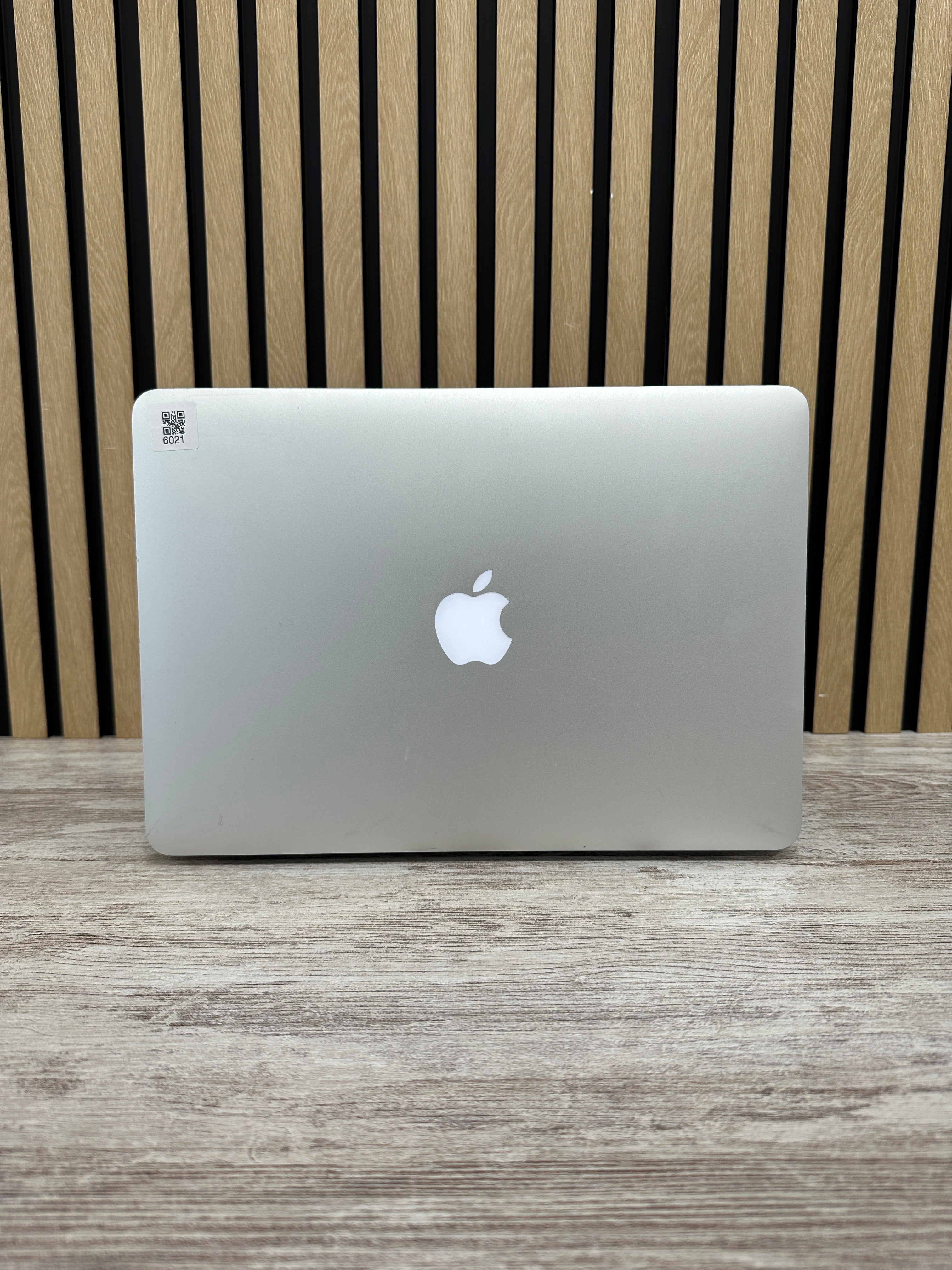 MacBook Air 13" 2015 i7 8gb 256gb SSD