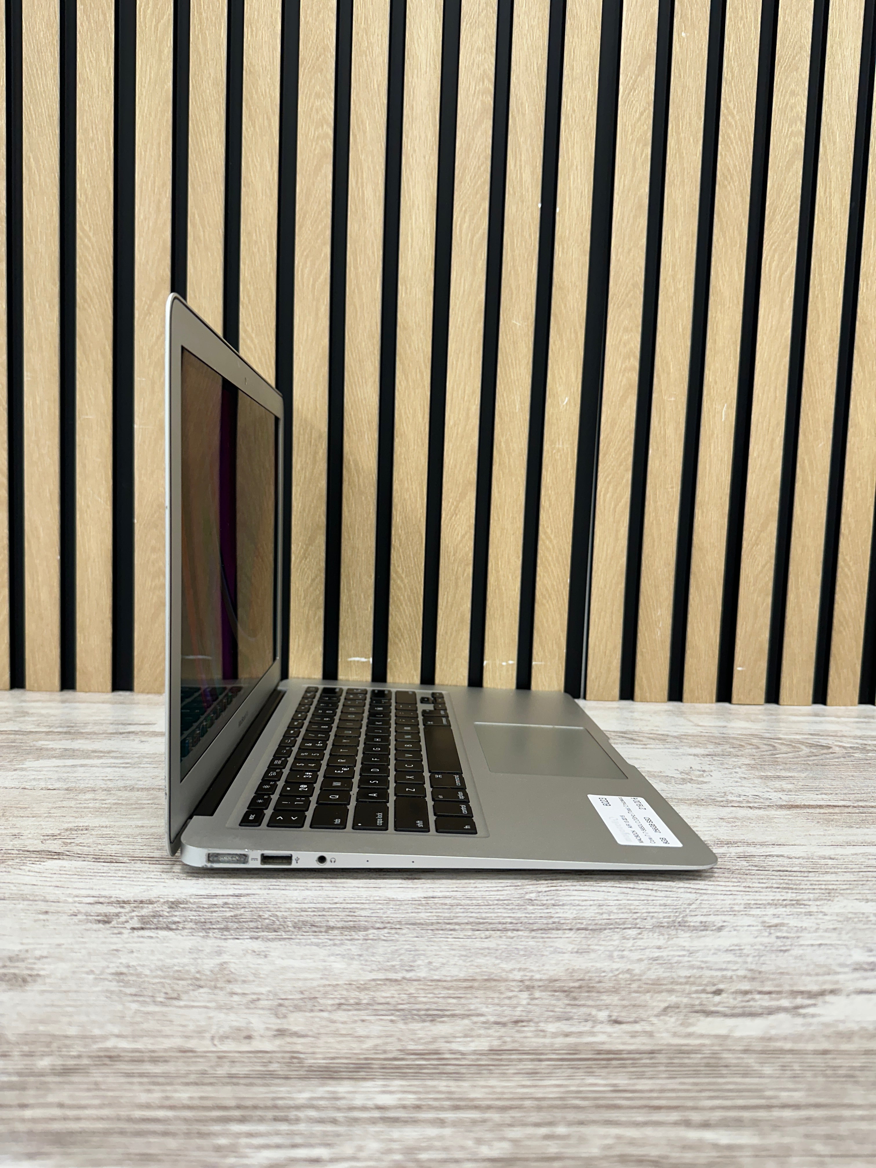 MacBook Air 13" 2015 i7 8gb 256gb SSD