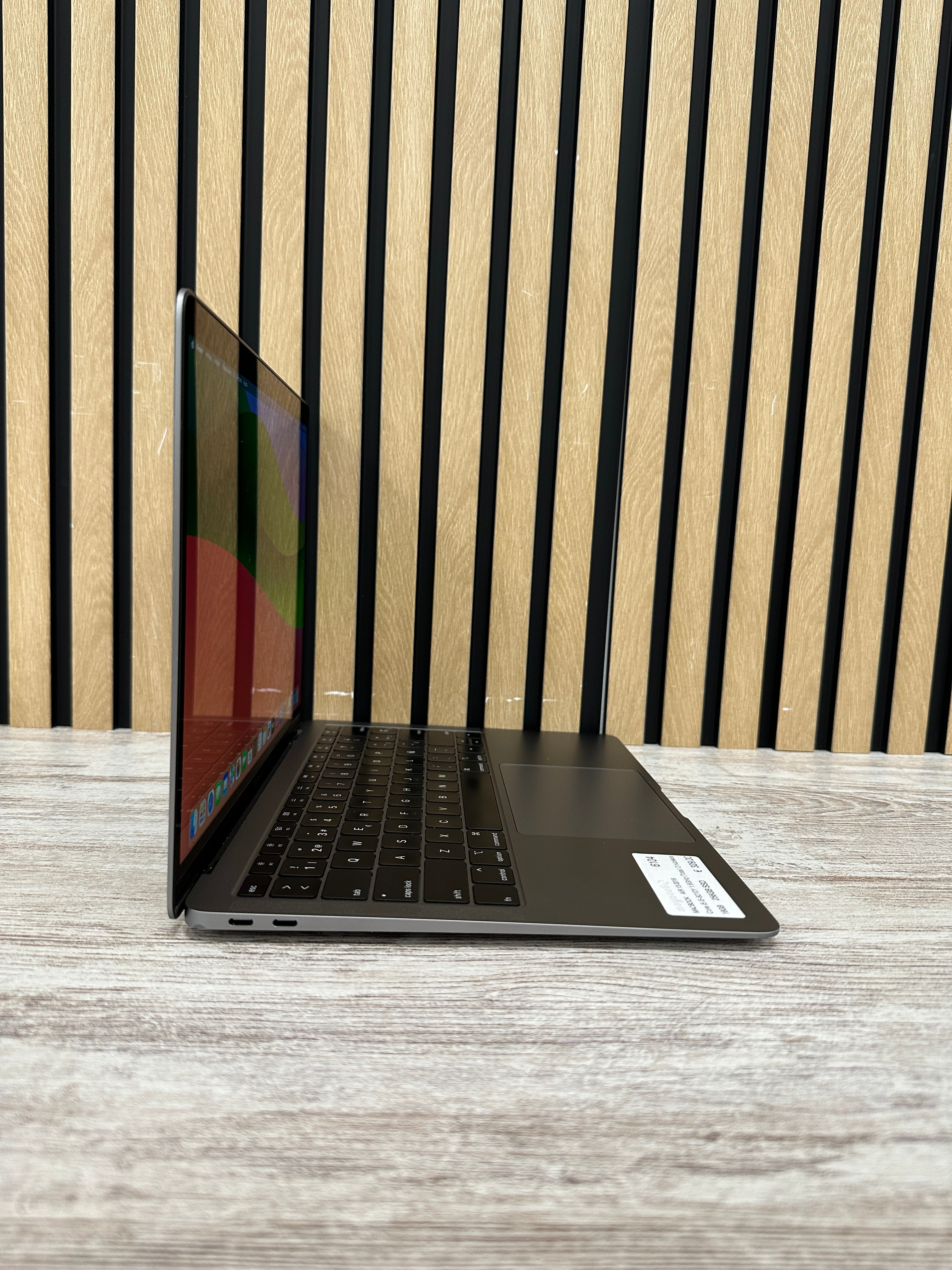 MacBook Air 13" 2019 i5 16gb 256gb SSD