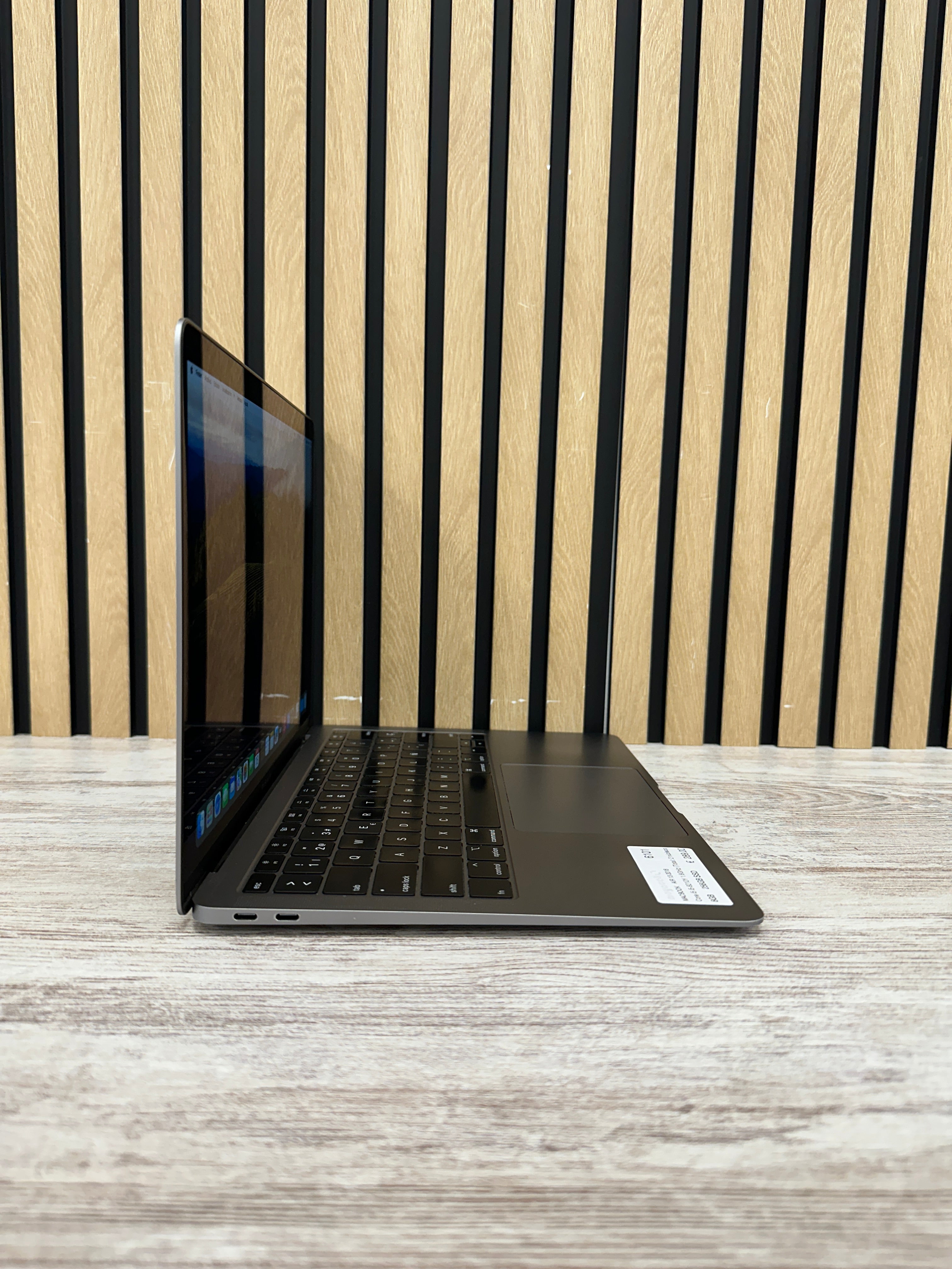 MacBook Air 13" 2018 i5 8gb 256gb SSD