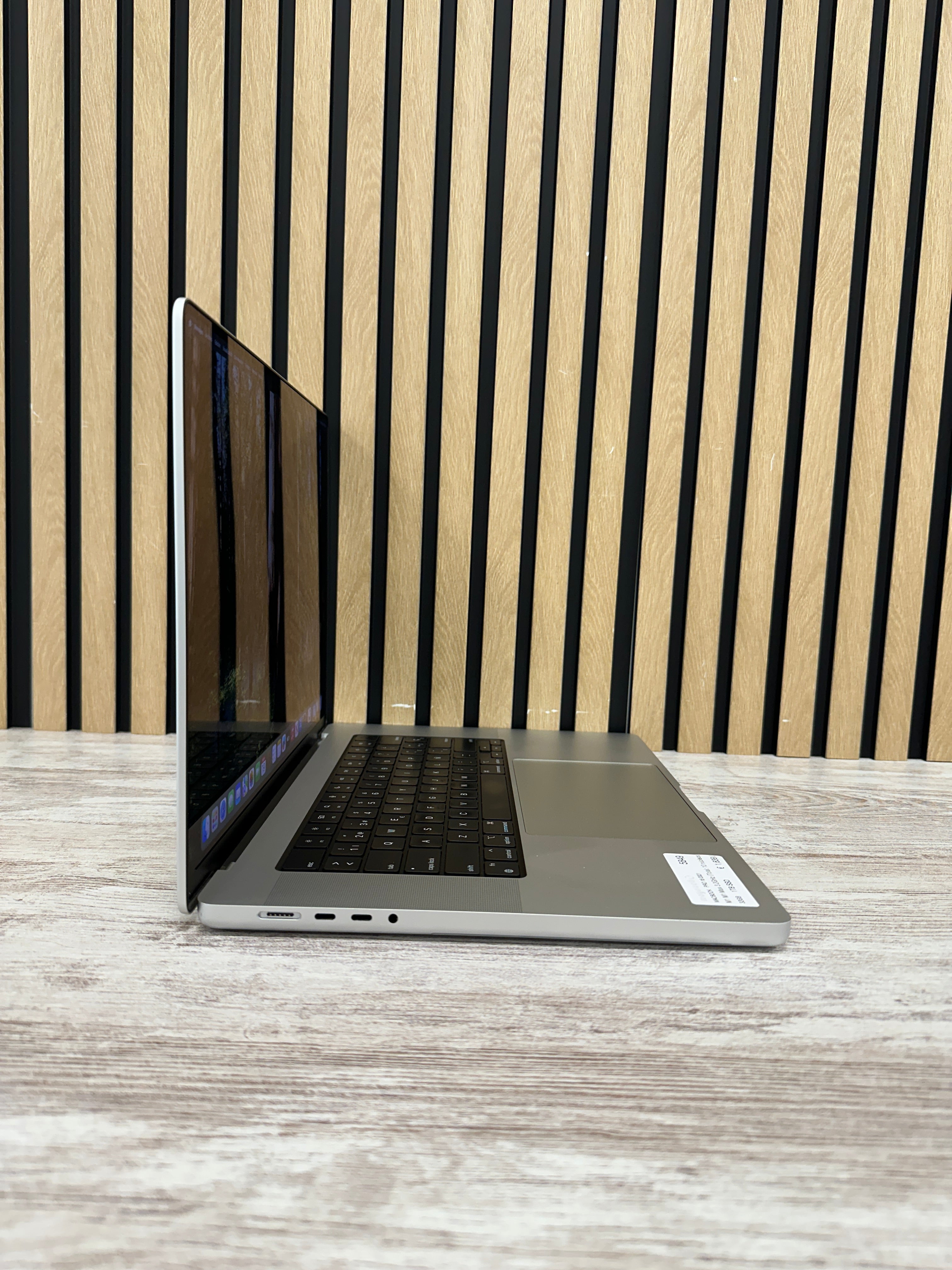MacBook Pro 16" 2021 M1 MAX 32gb 1tb SSD