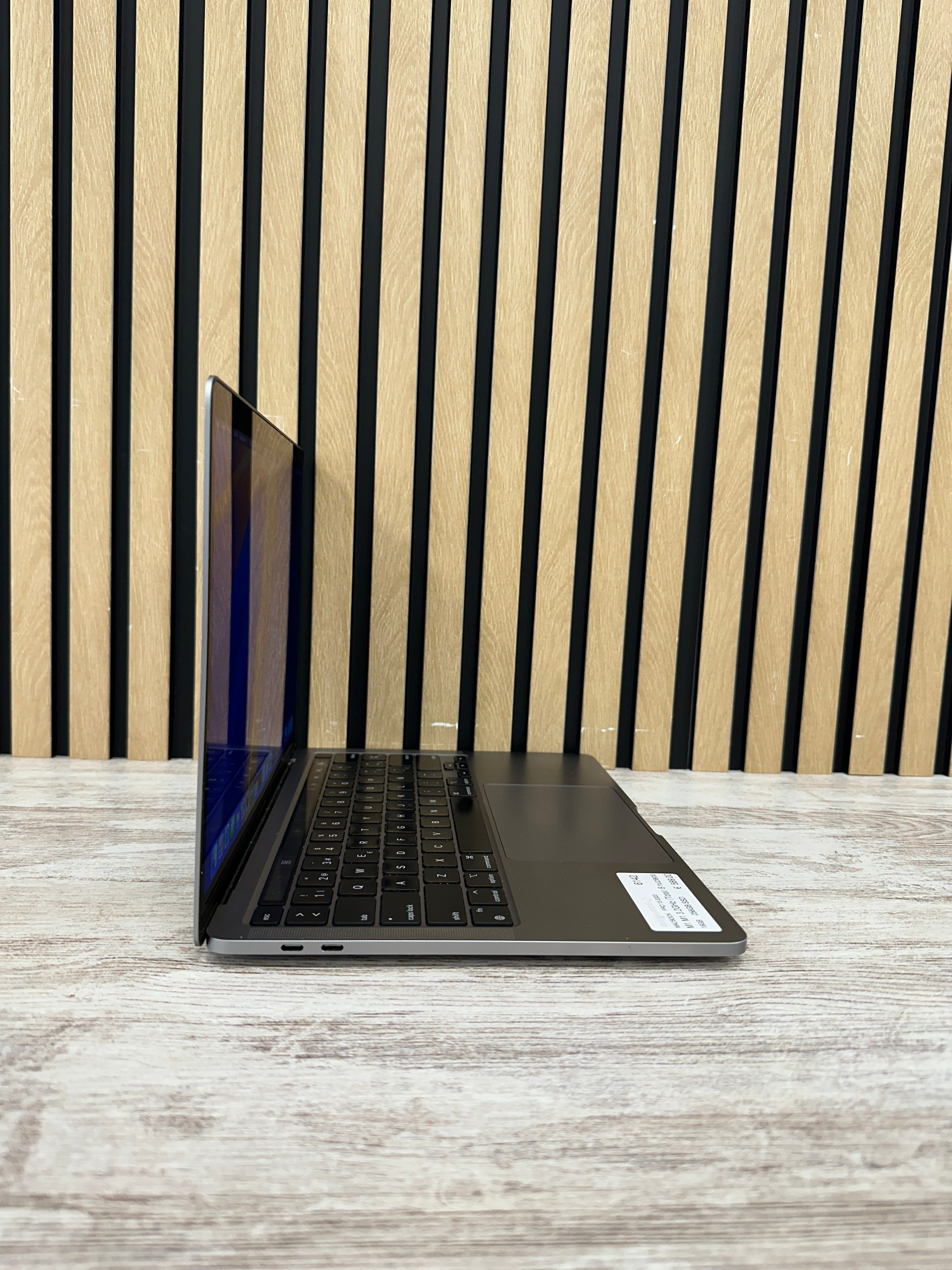 MacBook Pro 13" 2020 M1 16gb 256gb SSD