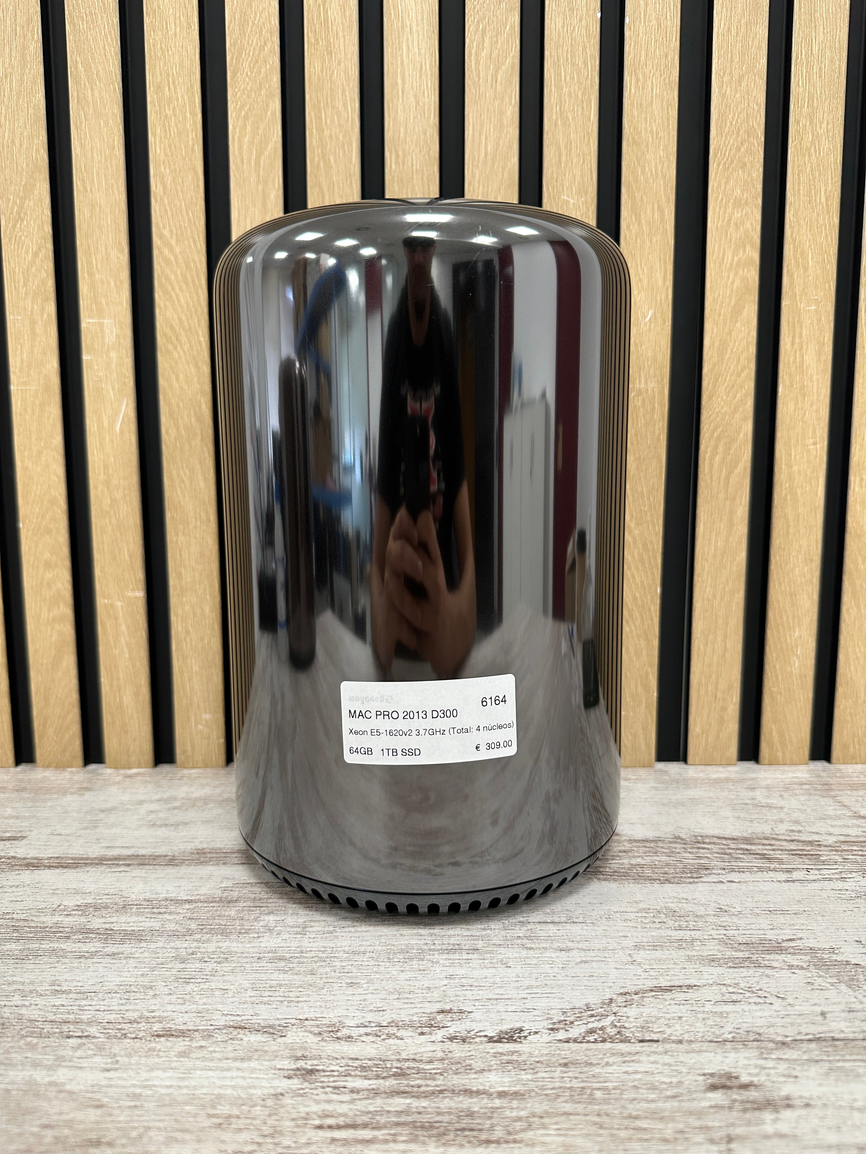Mac Pro 2013 D300 XEON E5 64gb 1tb SSD