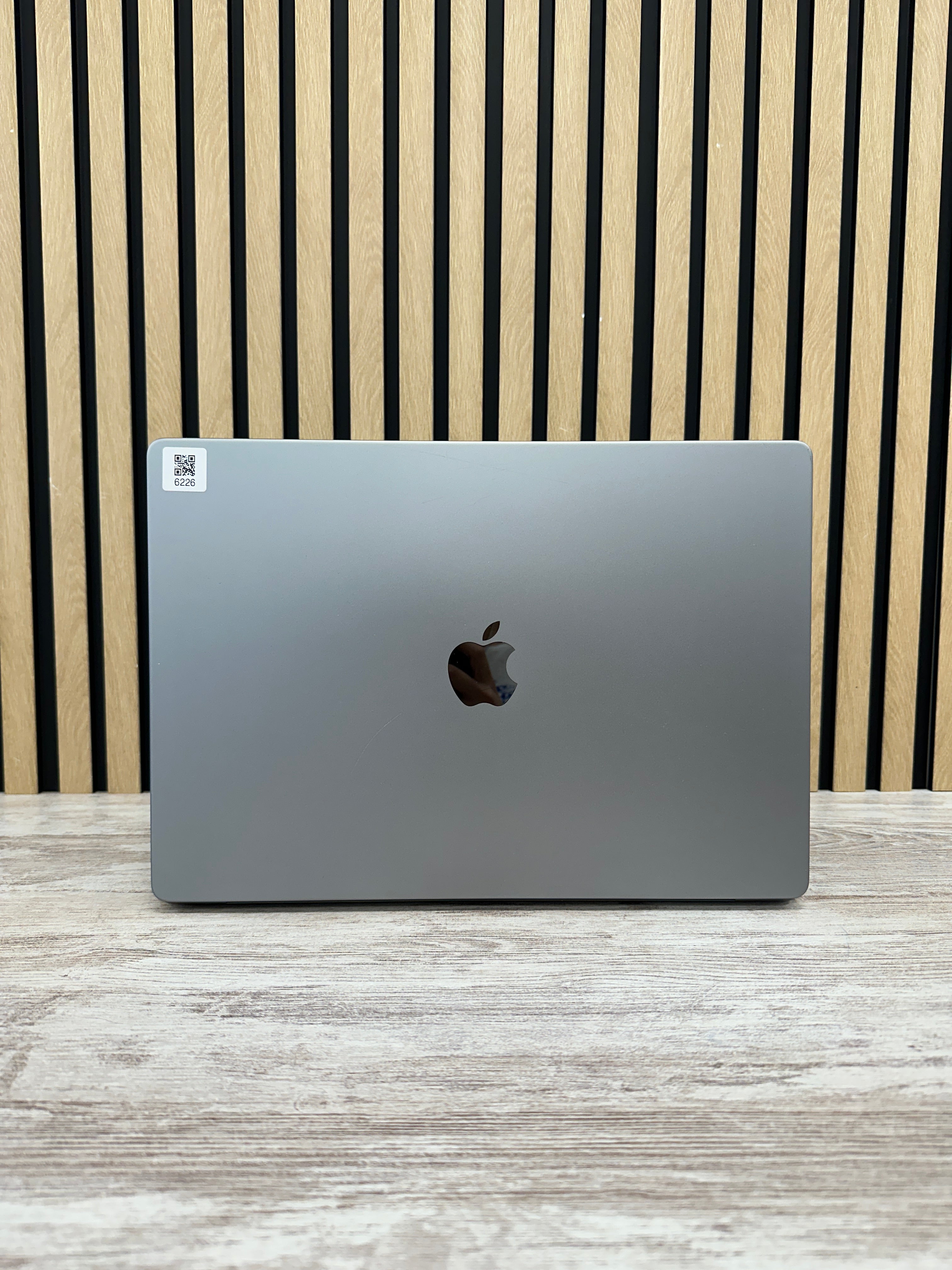 MacBook Pro 16" 2021 M1 PRO 16gb 512gb SSD - Moyacell