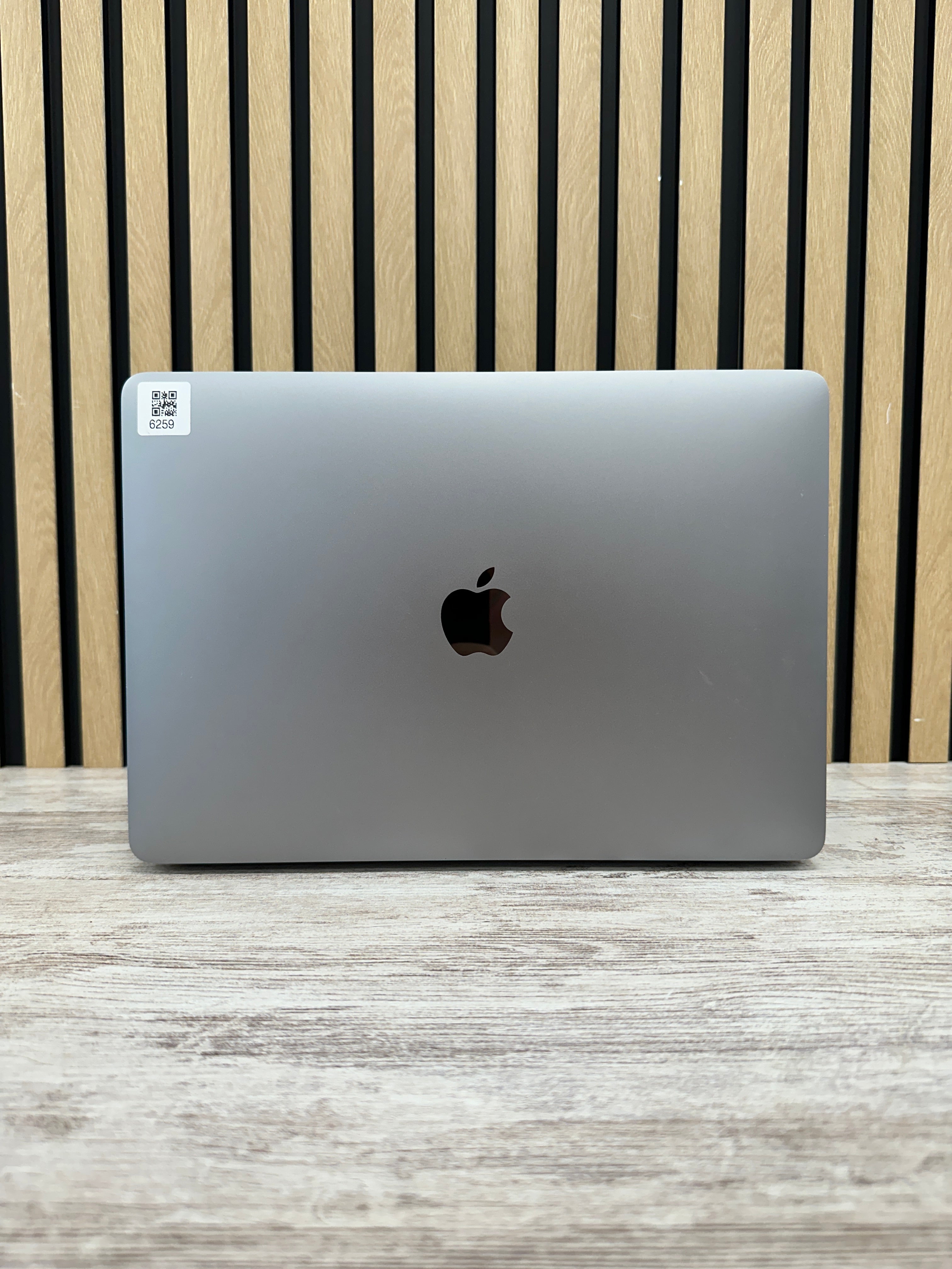 MacBook Pro 13" 2022 M2 8gb 256gb SSD