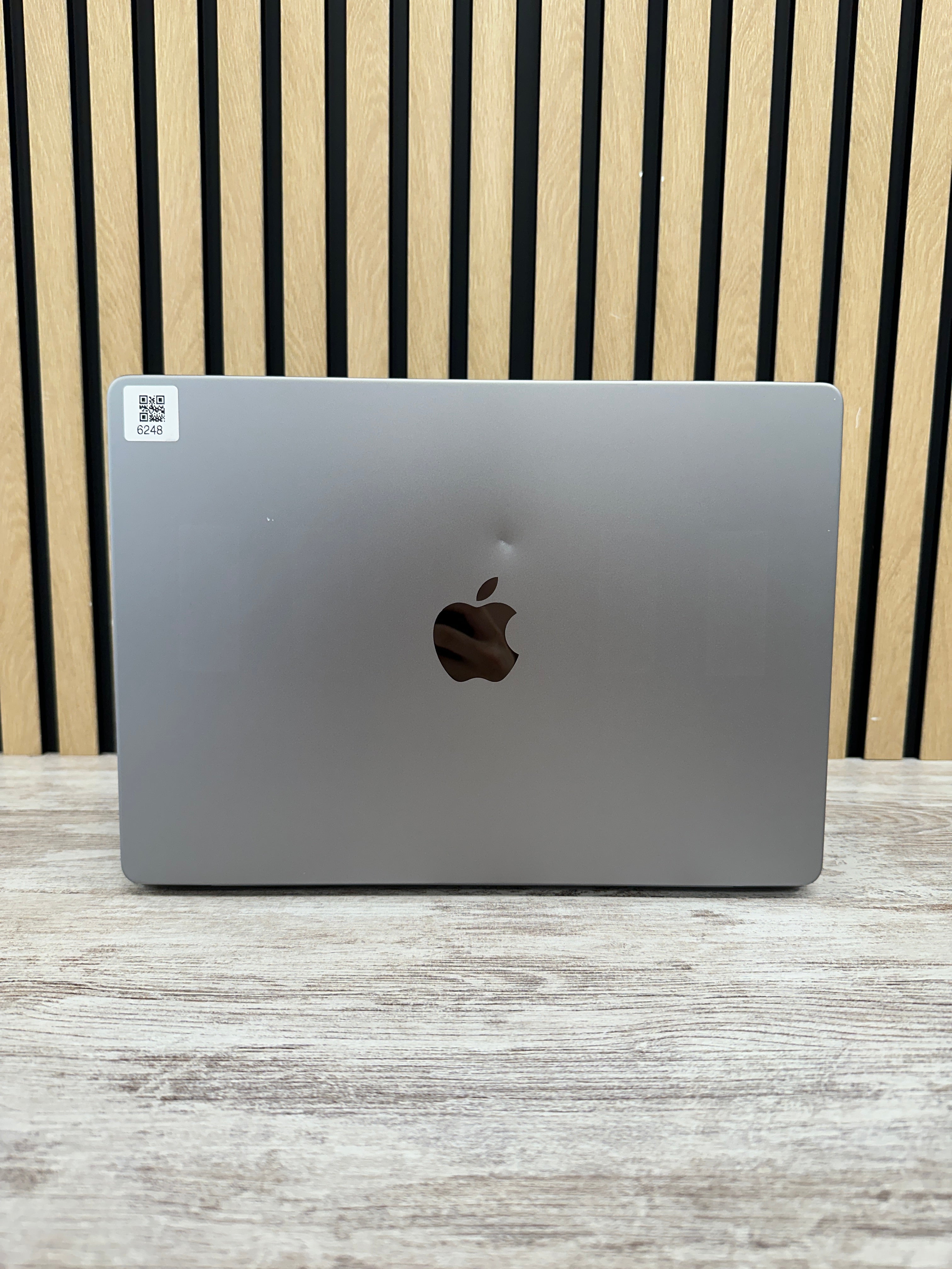 MacBook Pro 14" 2021 M1 MAX 64gb 2tb SSD
