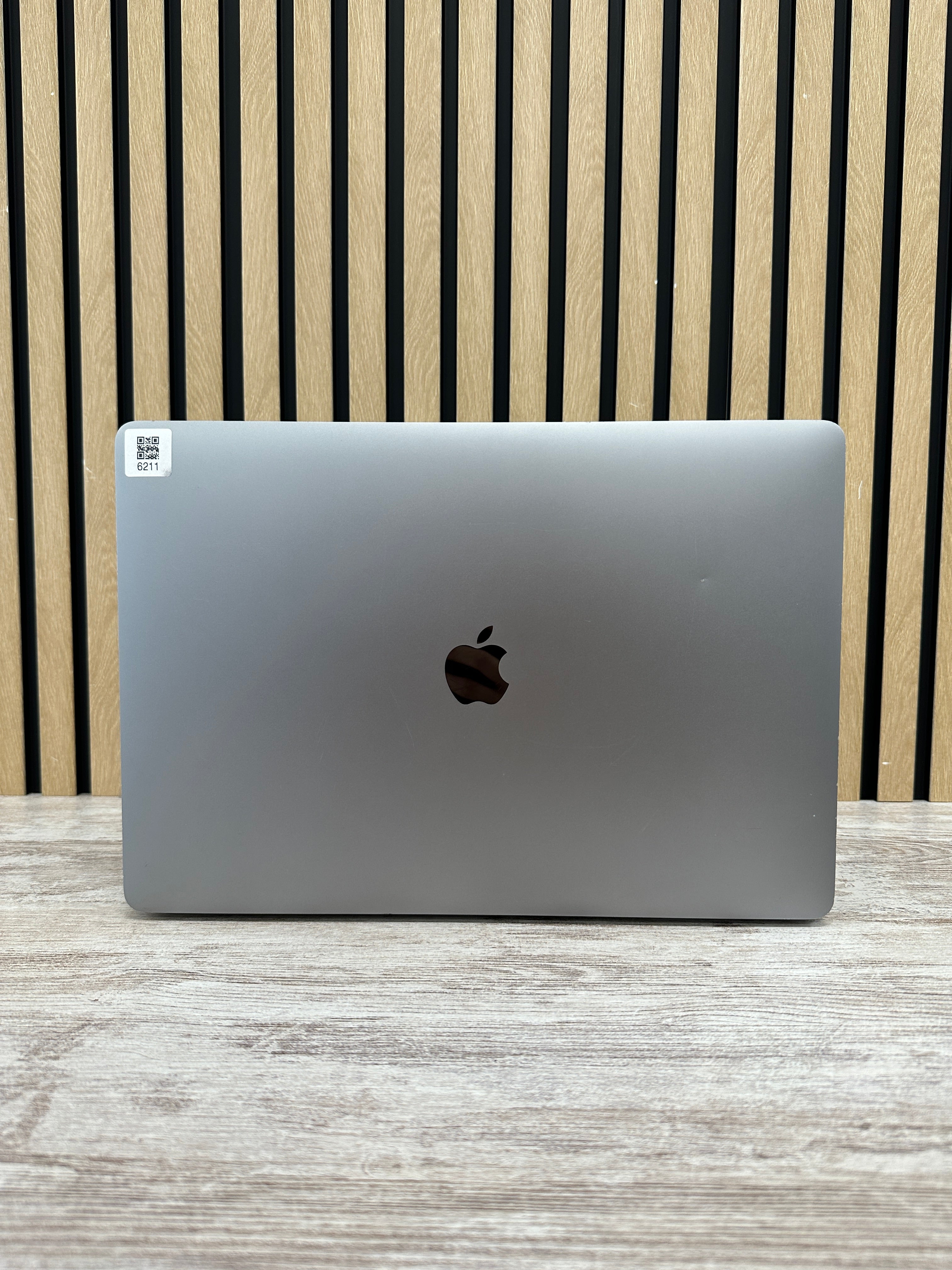 MacBook Pro 15" 2019 i7 16gb 500gb SSD