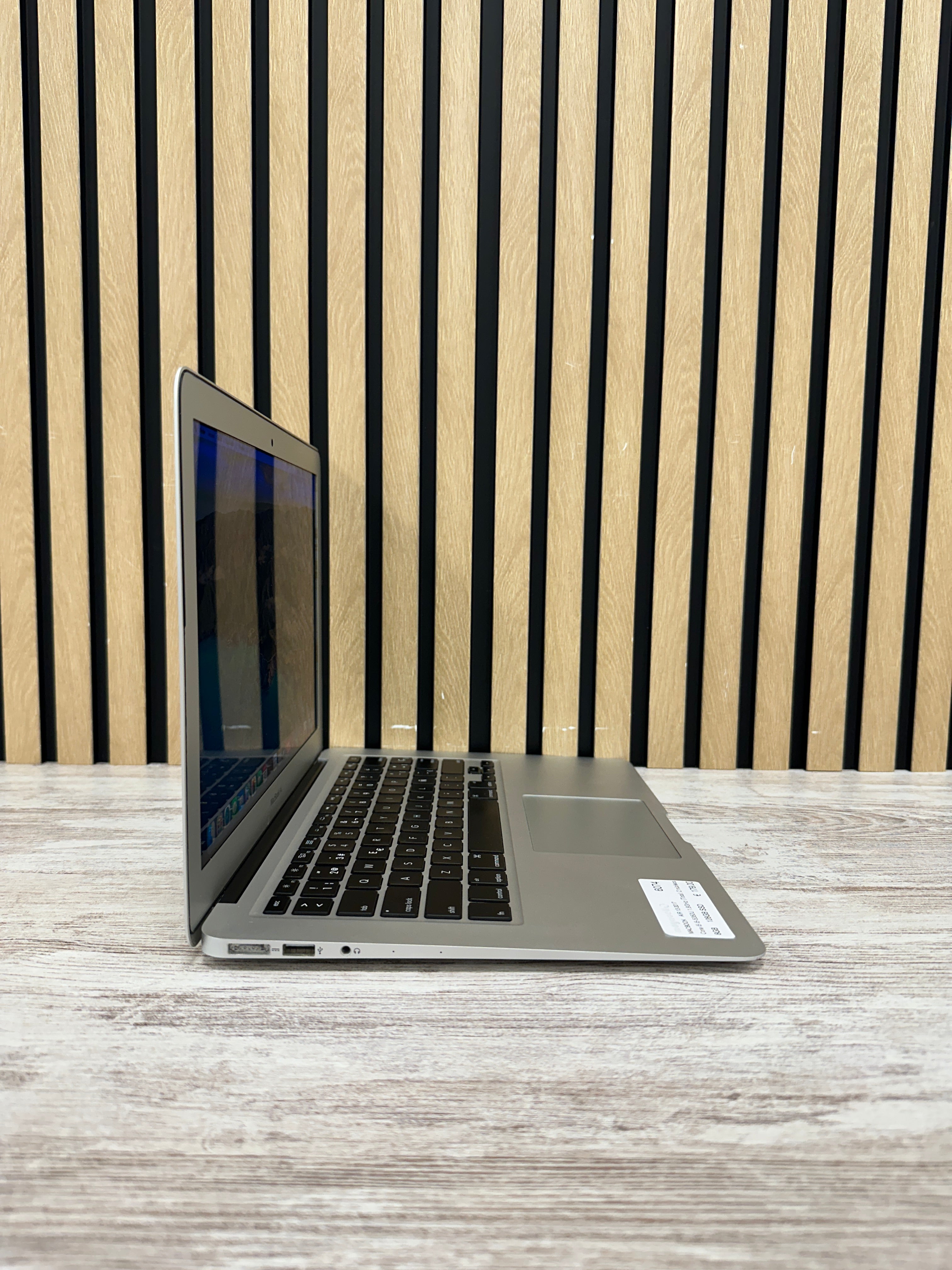 MacBook Air 13" 2017 i5 8gb 128gb SSD - Moyacell