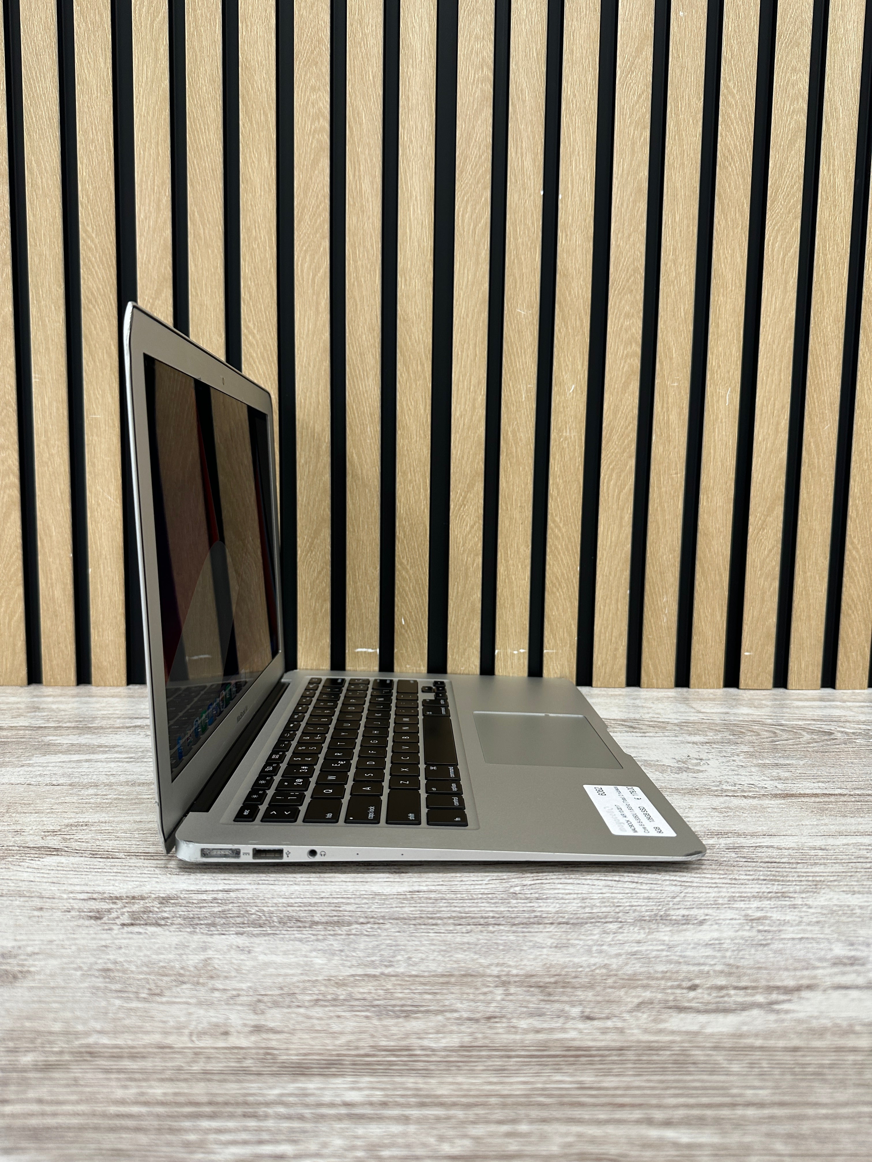 MacBook Air 13" 2017 i5 8gb 128gb SSD
