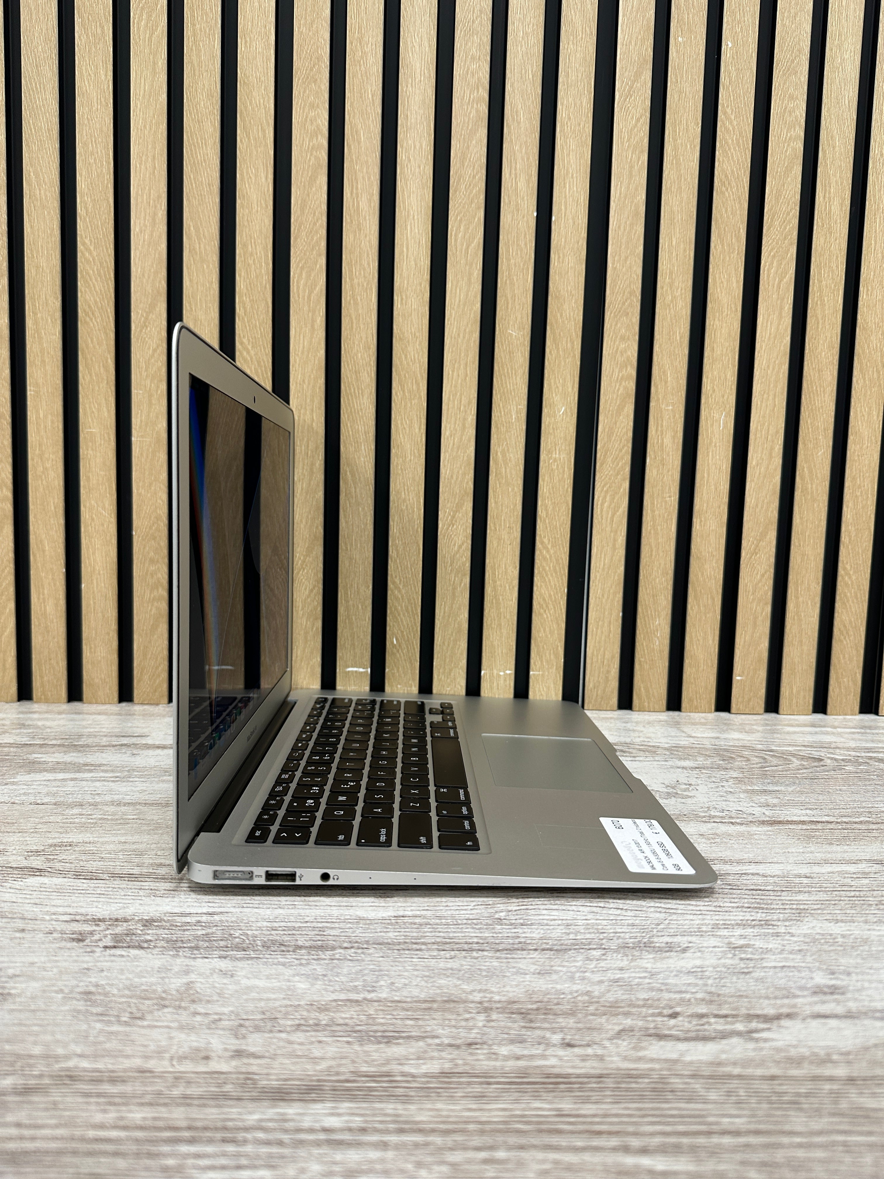 MacBook Air 13" 2017 i5 8gb 128gb SSD - Moyacell