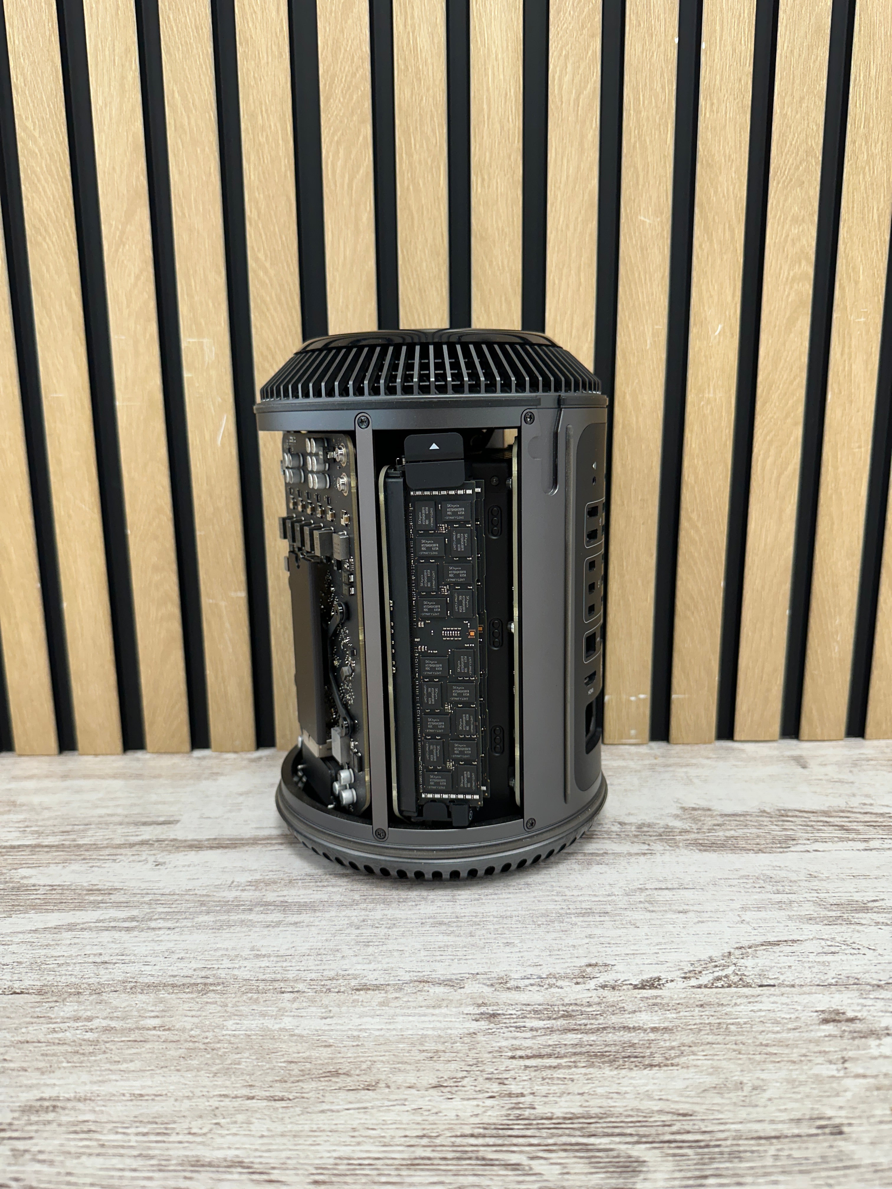 Mac Pro 2013 D500 XEON E5 64gb 1tb SSD - Moyacell