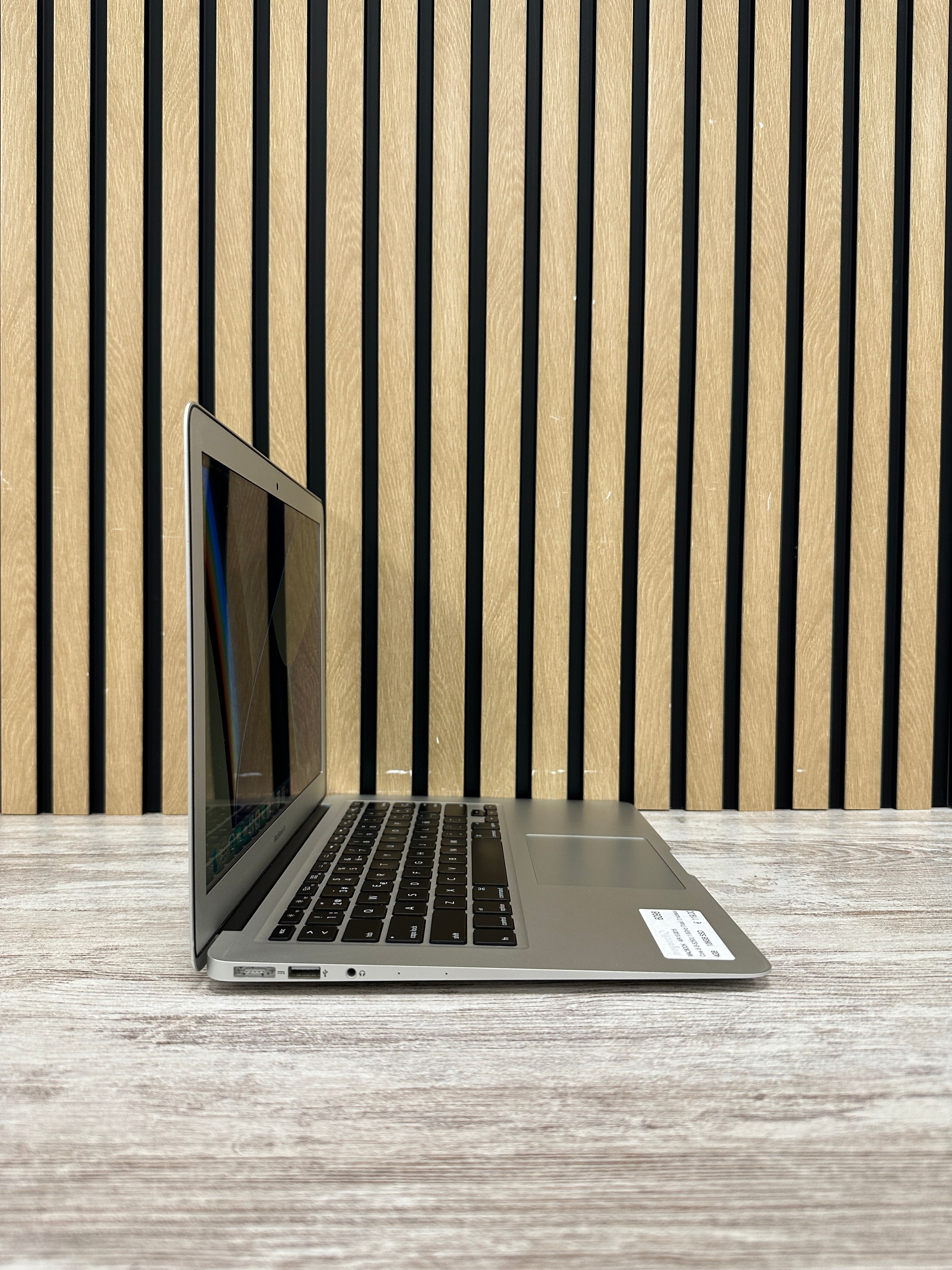 MacBook Air 13" 2015 i5 4gb 128gb SSD