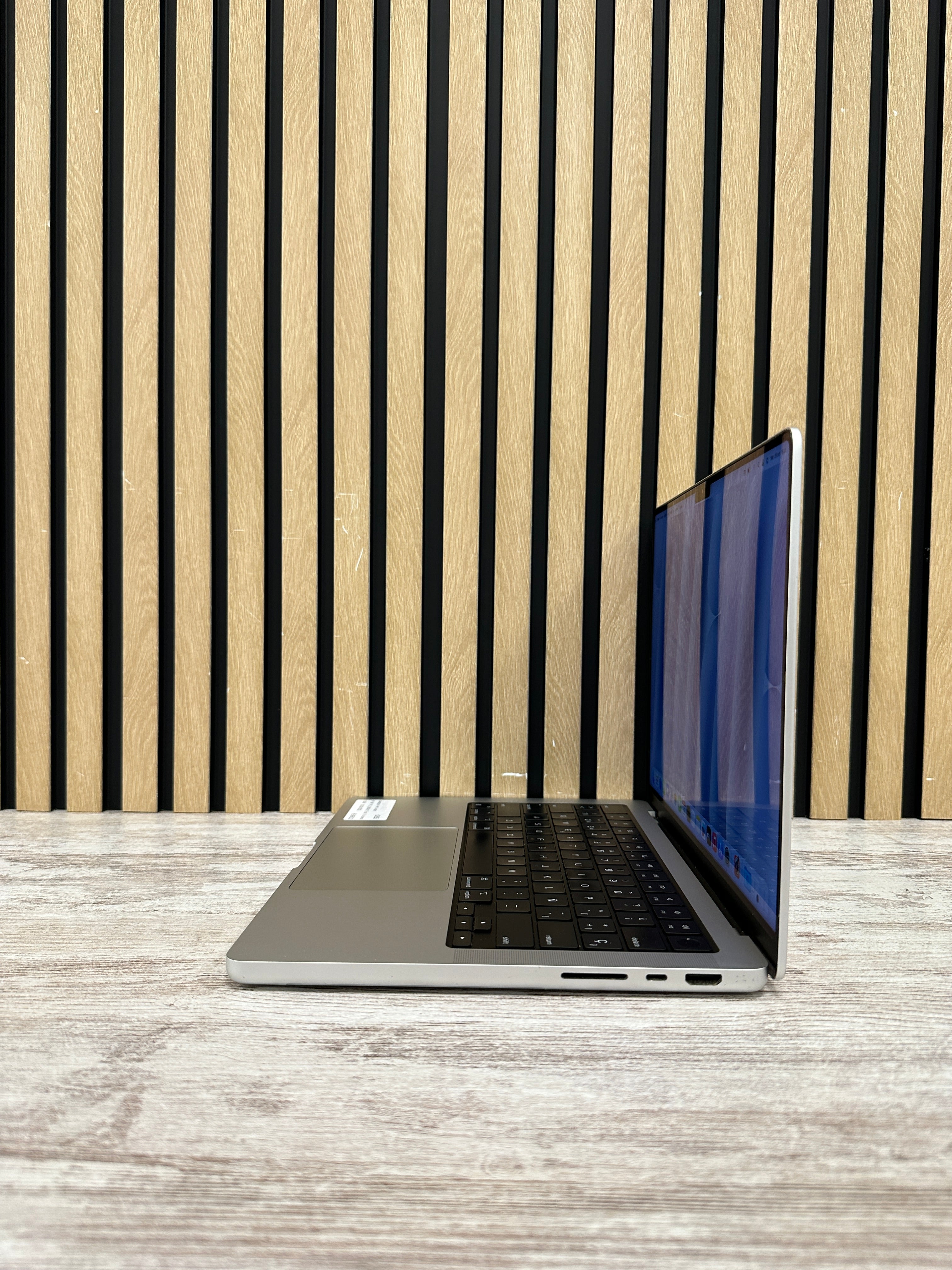 MacBook Pro 14" 2021 M1 PRO 16gb 512gb SSD