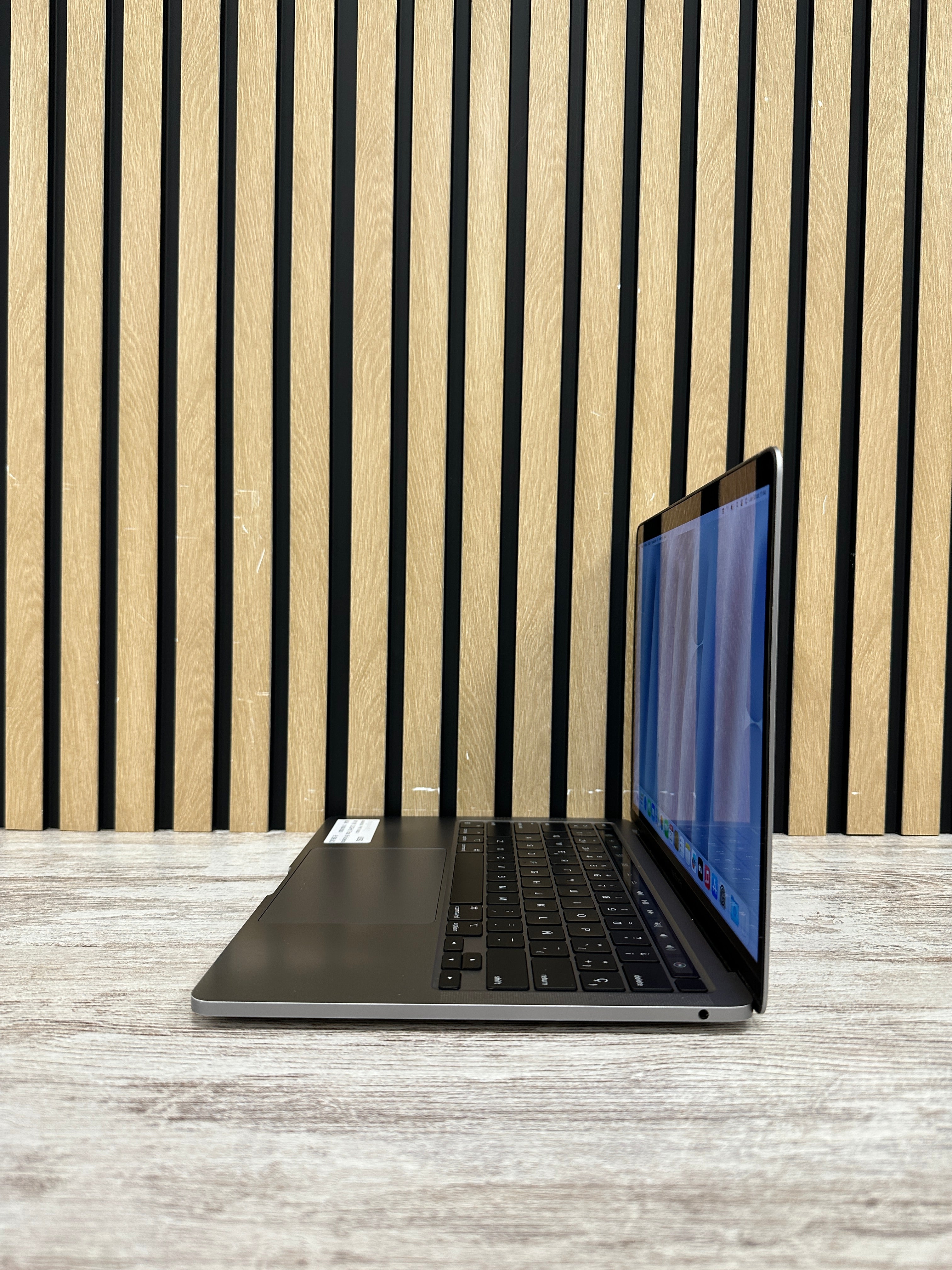 MacBook Pro 13" 2020 M1 8gb 512gb SSD