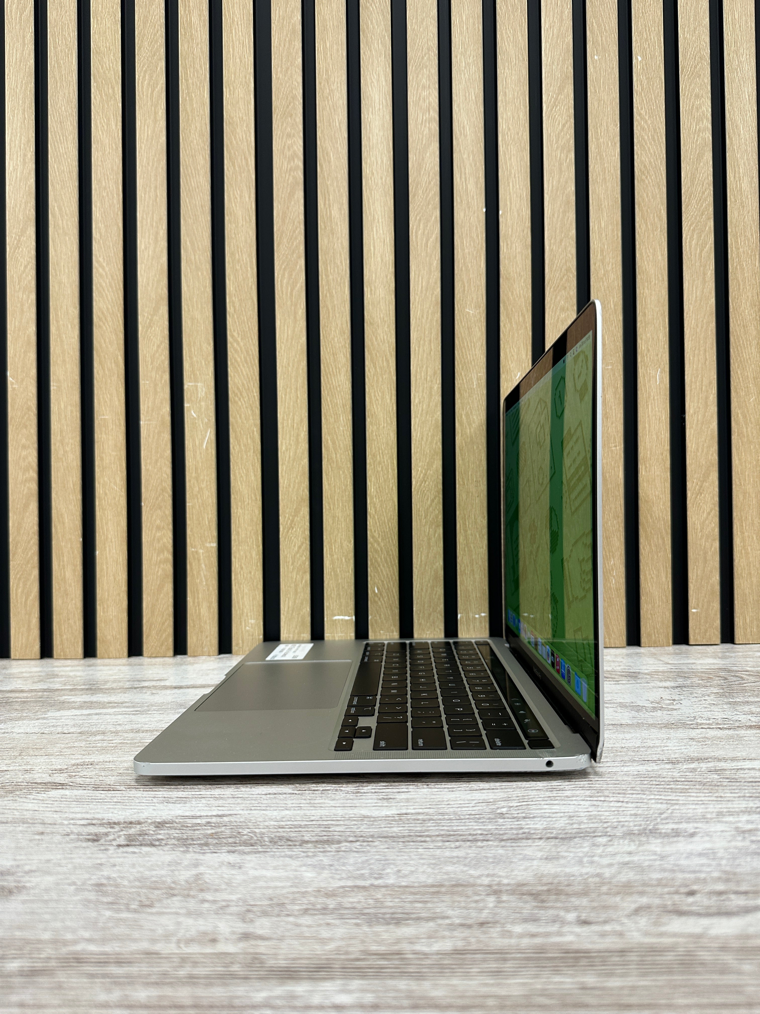 MacBook Pro 13" 2022 M2 8gb 512gb SSD