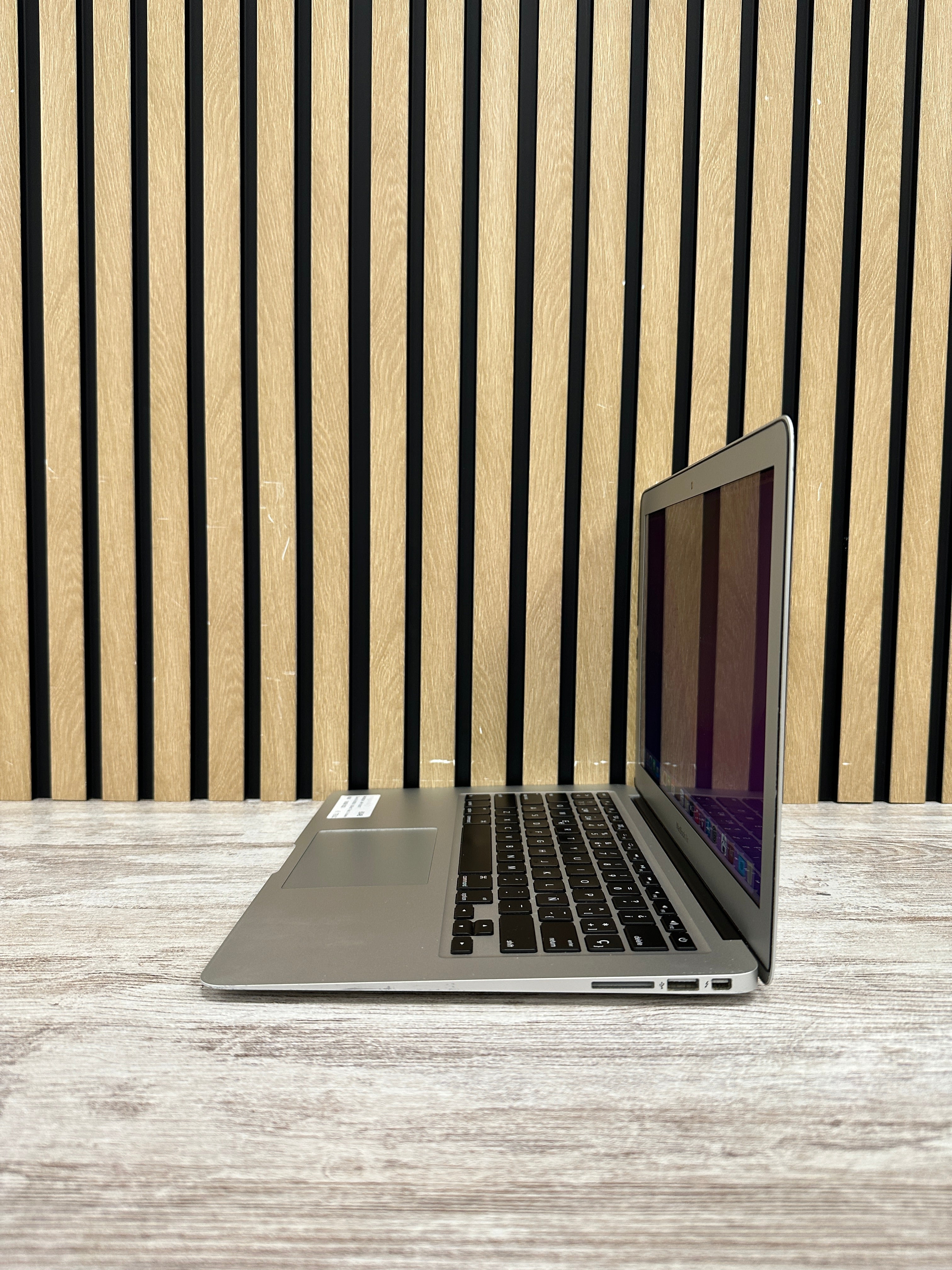 MacBook Air 13" 2017 i5 8gb 128gb SSD