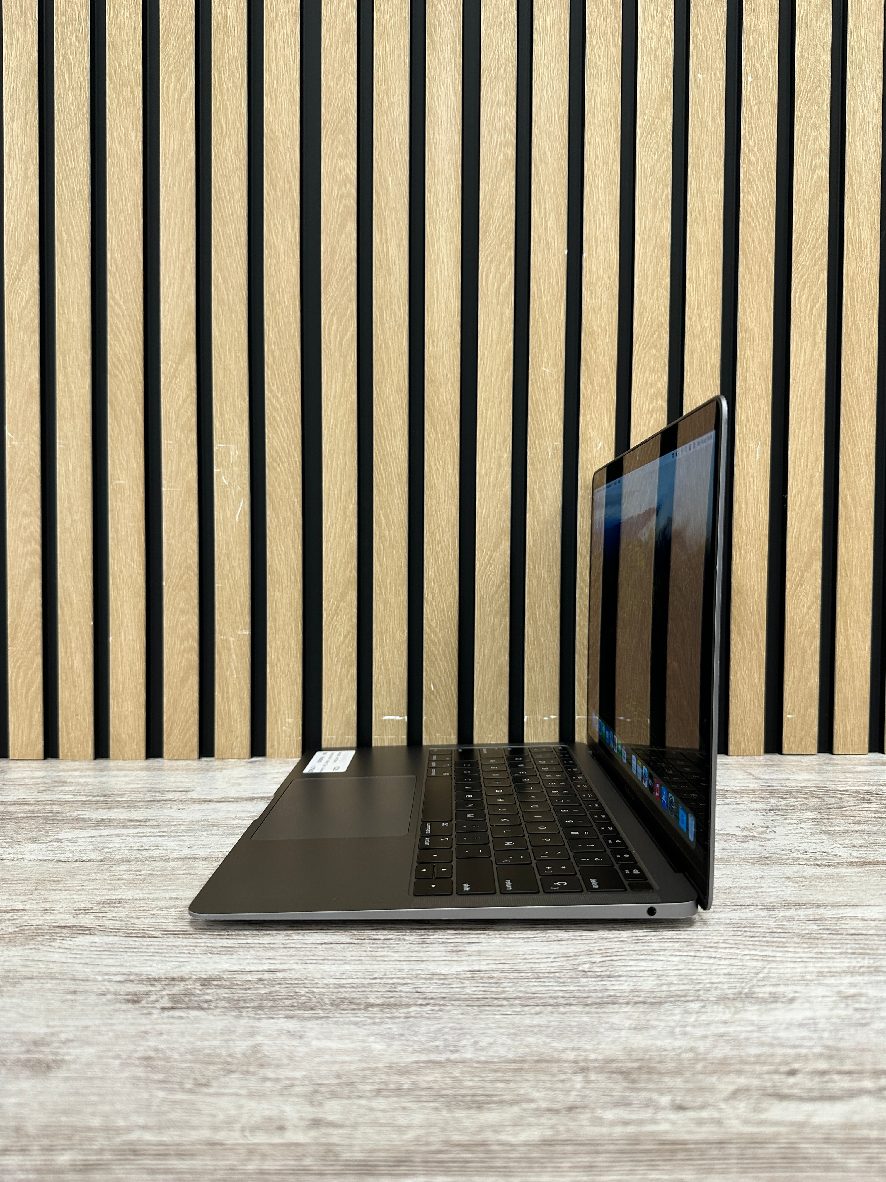 MacBook Air 13" 2019 i5 8gb 128gb SSD