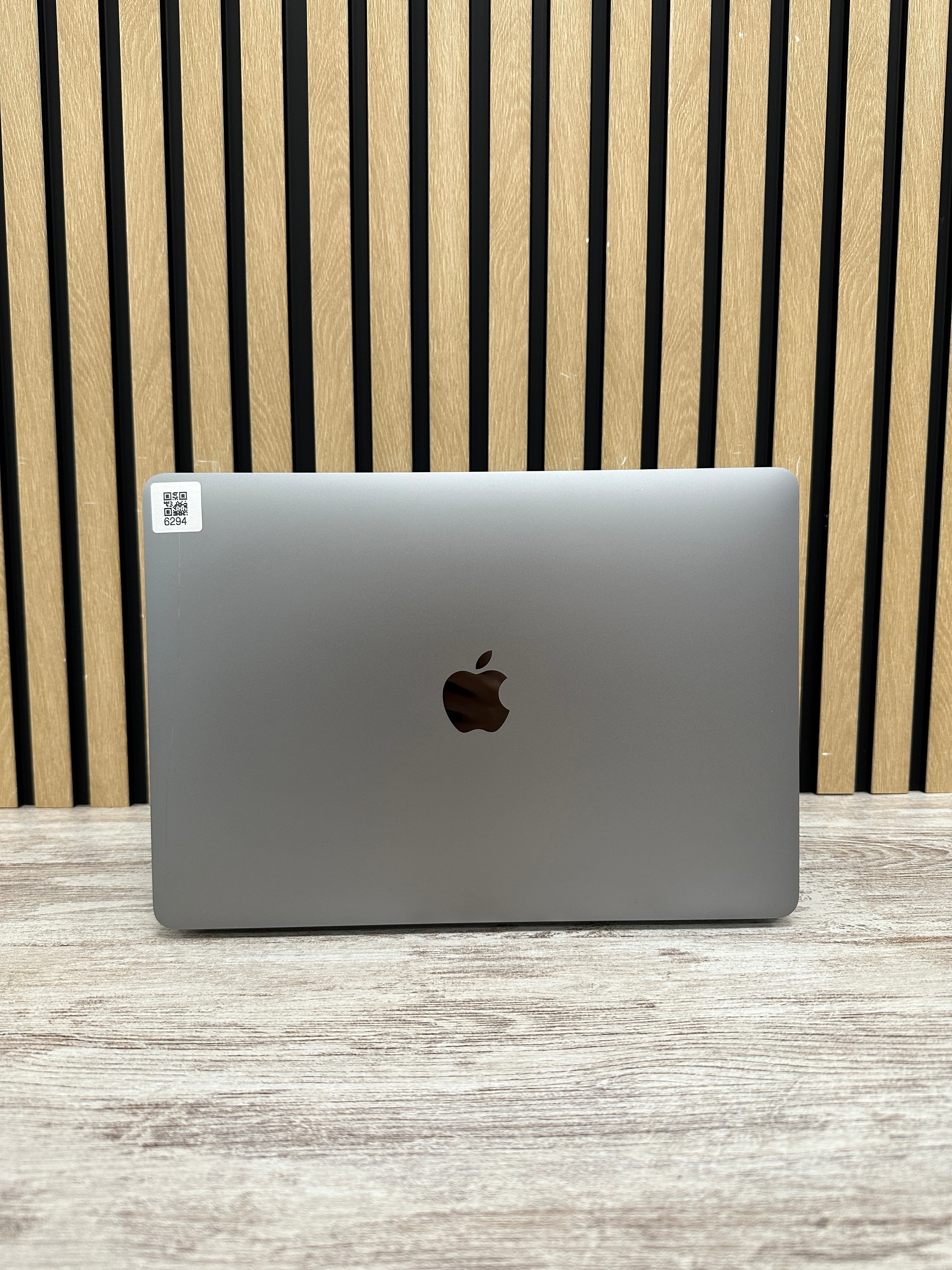 MacBook Pro 13" 2022 M2 8gb 512gb SSD