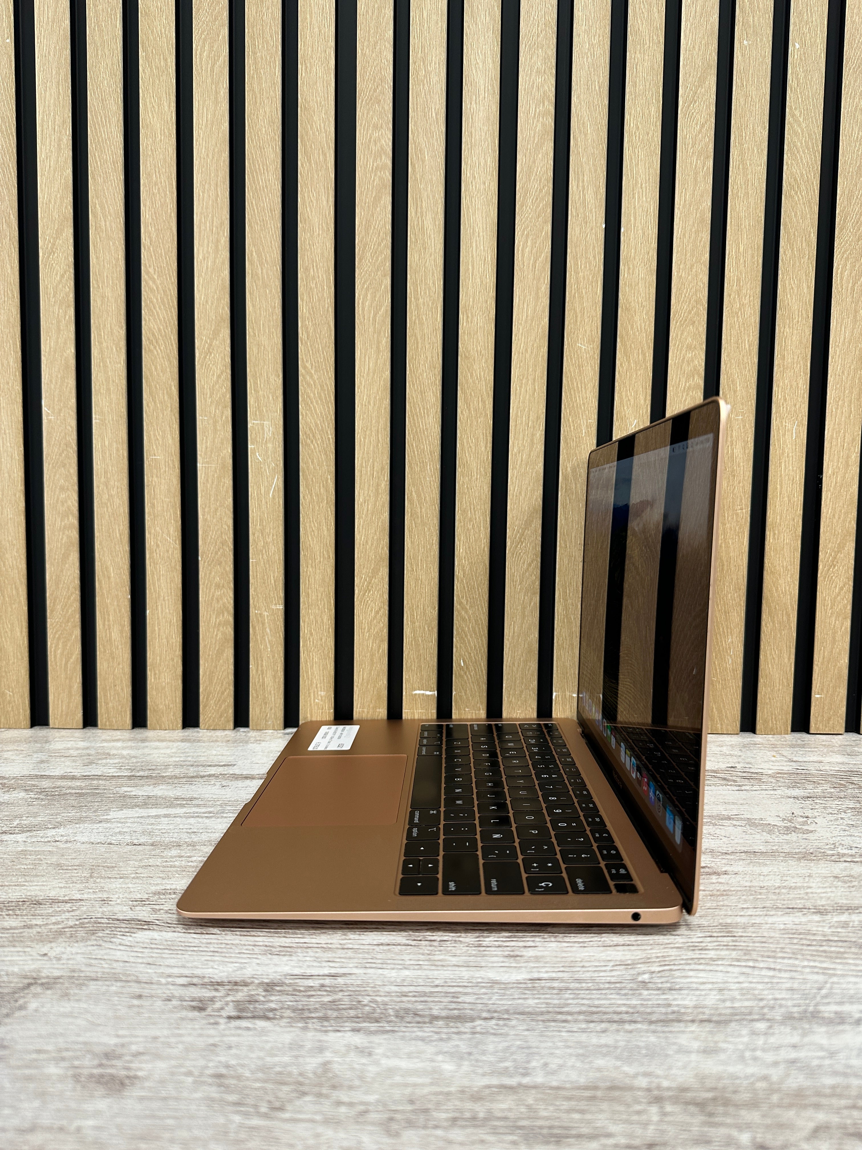 MacBook Air 13" 2019 i5 8gb 128gb SSD