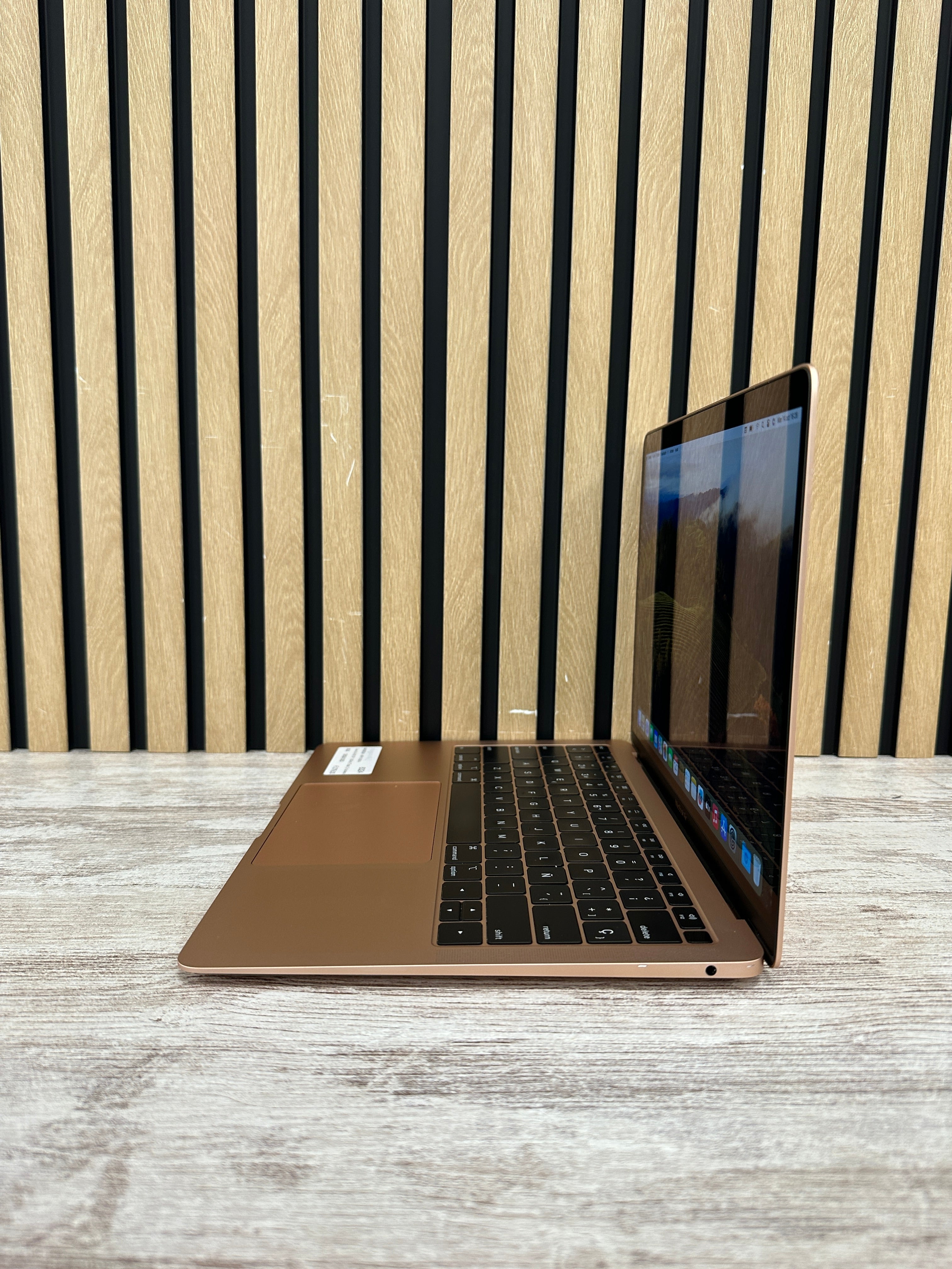 MacBook Air 13" 2019 i5 8gb 128gb SSD