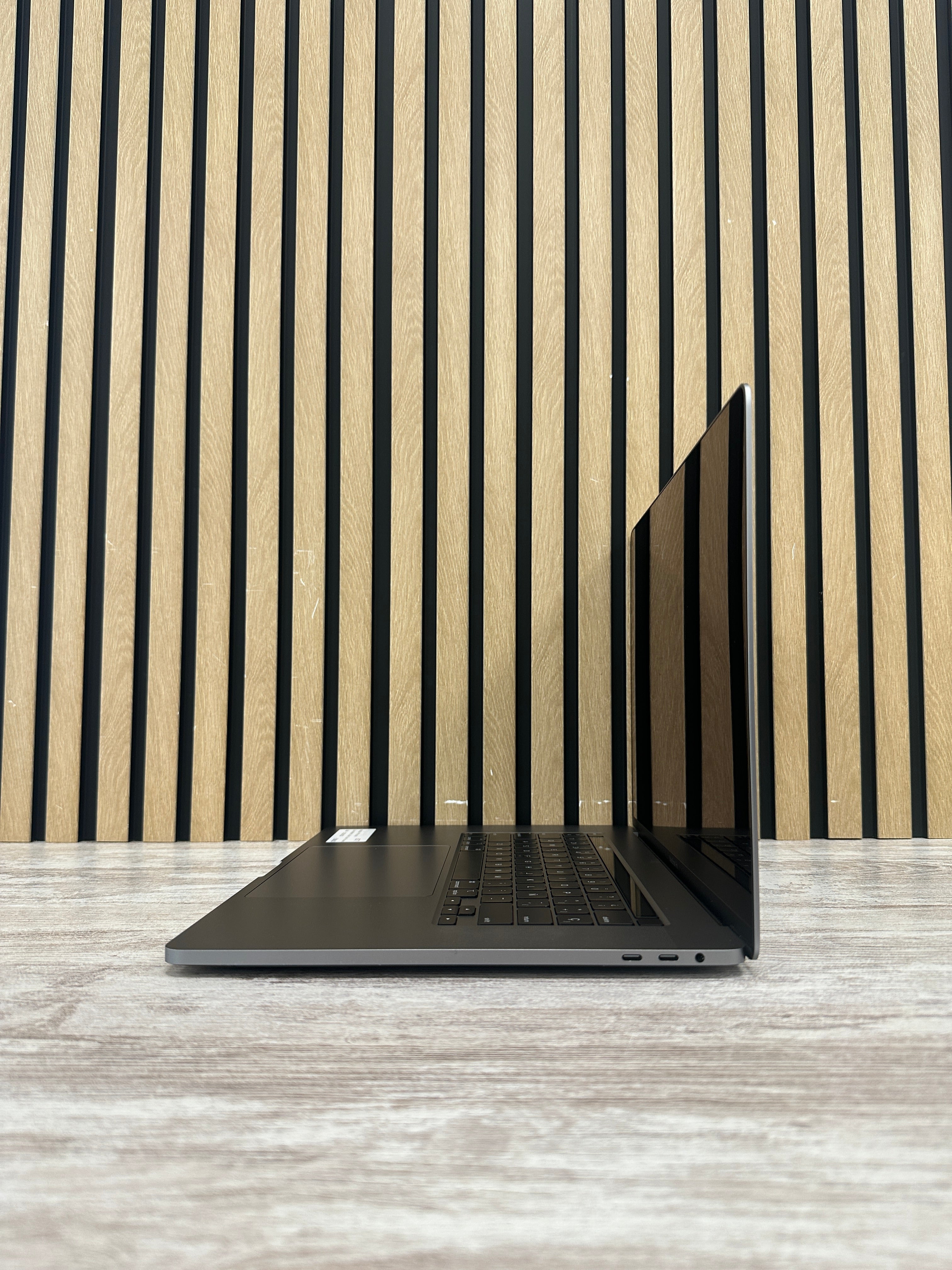 MacBook Pro 16" 2019 i9 32gb 512gb SSD