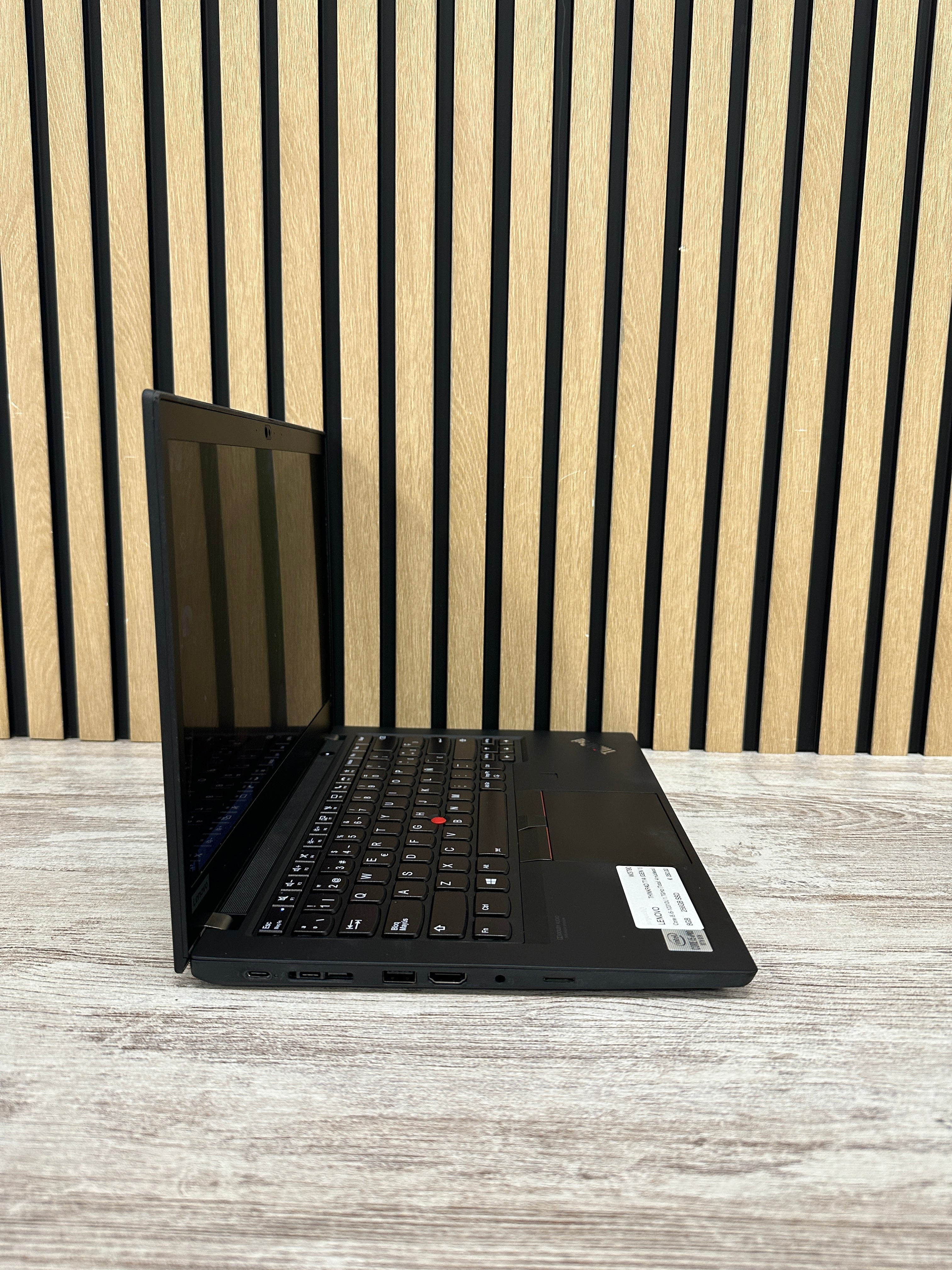 LENOVO THINKPAD T14 (GEN 1) i5 8GB 256GB SSD 14"