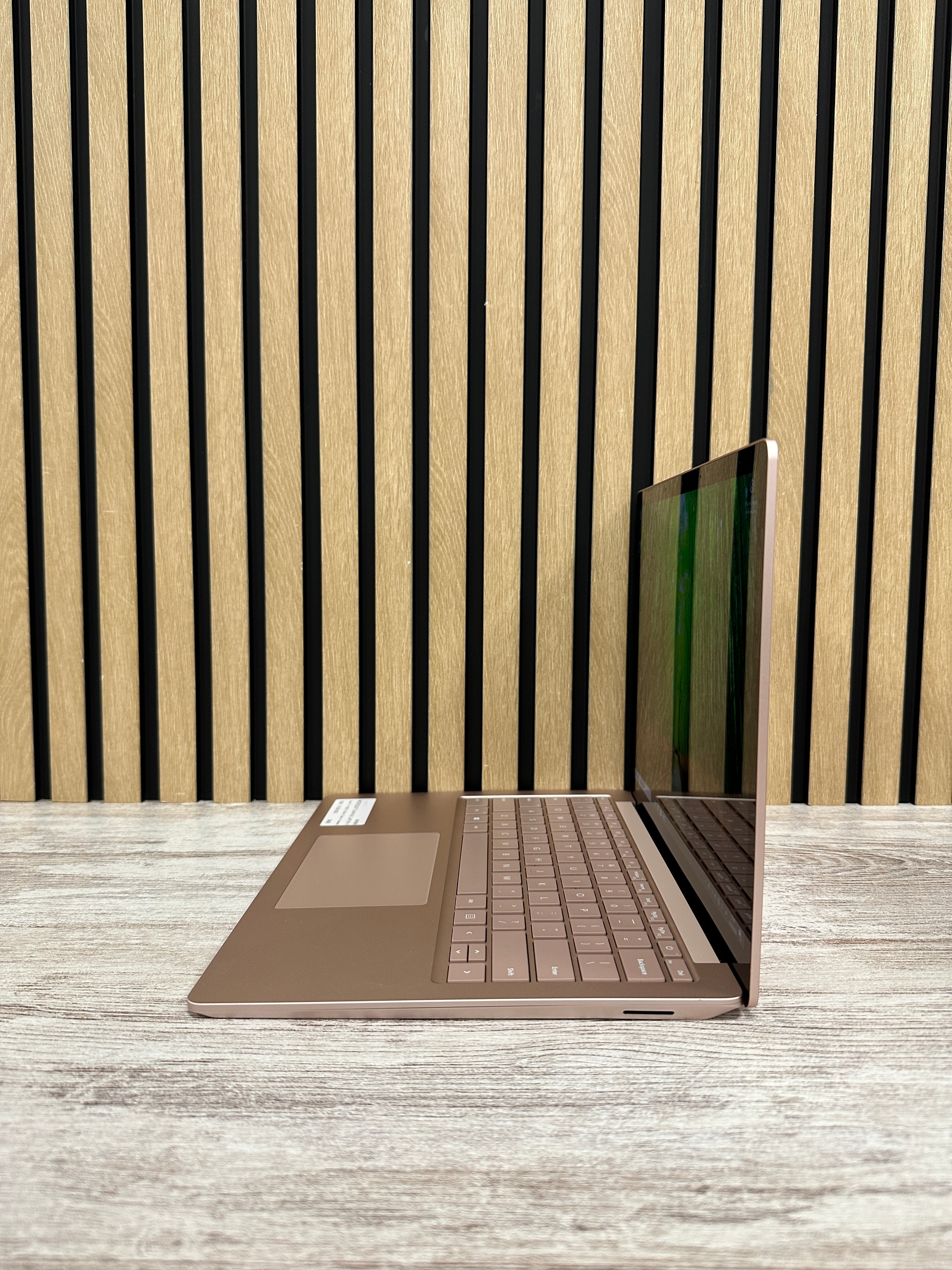 MICROSOFT SURFACE LAPTOP 4 Core i7 i7-1185G7 3.0GHz (Total: 4 núcleos) 16GB 512GB SSD 13.5"