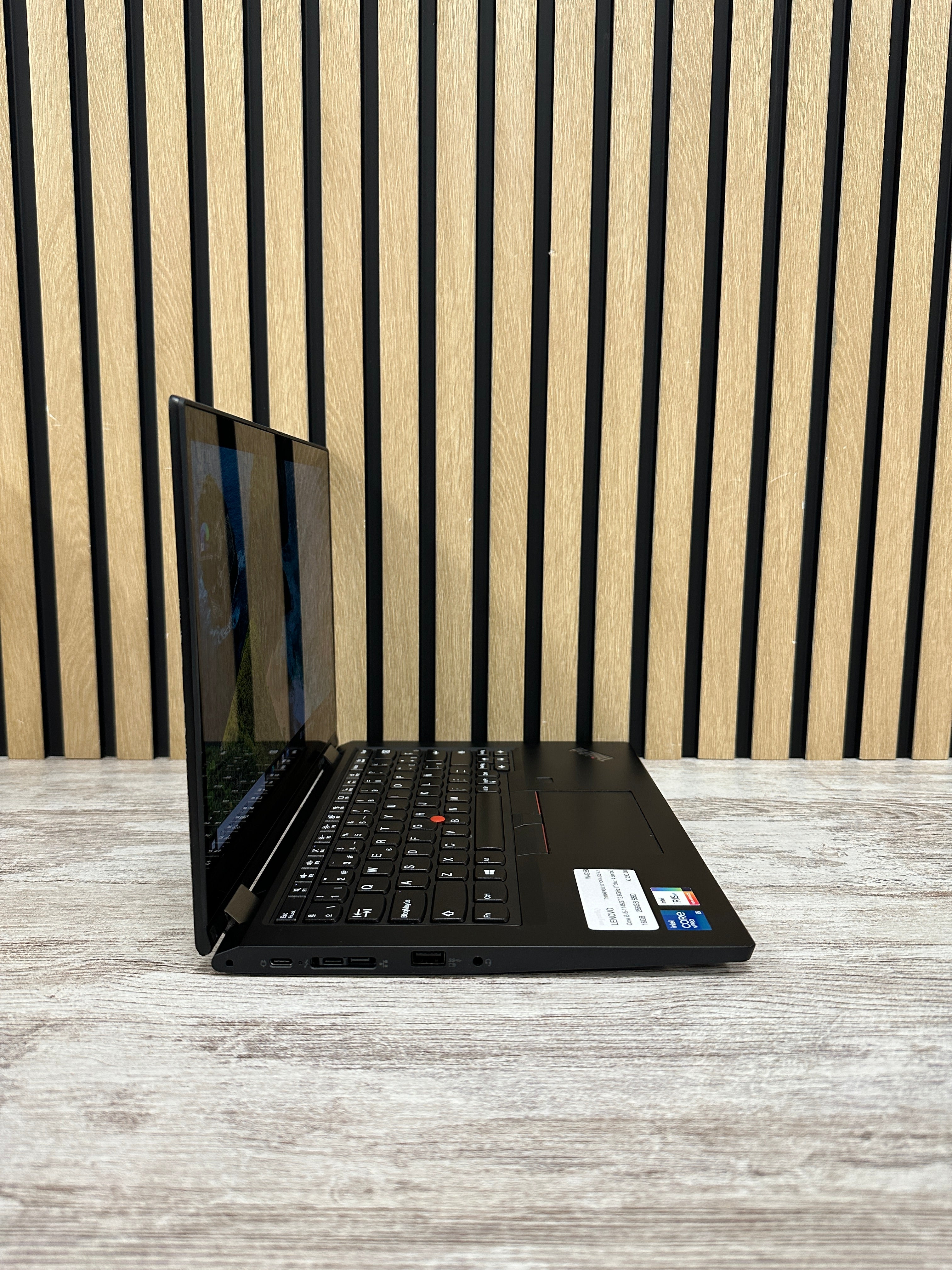 LENOVO THINKPAD L13 YOGA (GEN 2) Core i5 i5-1145G7 2.6GHz (Total: 4 cores) 16GB 256GB SSD 13.3"