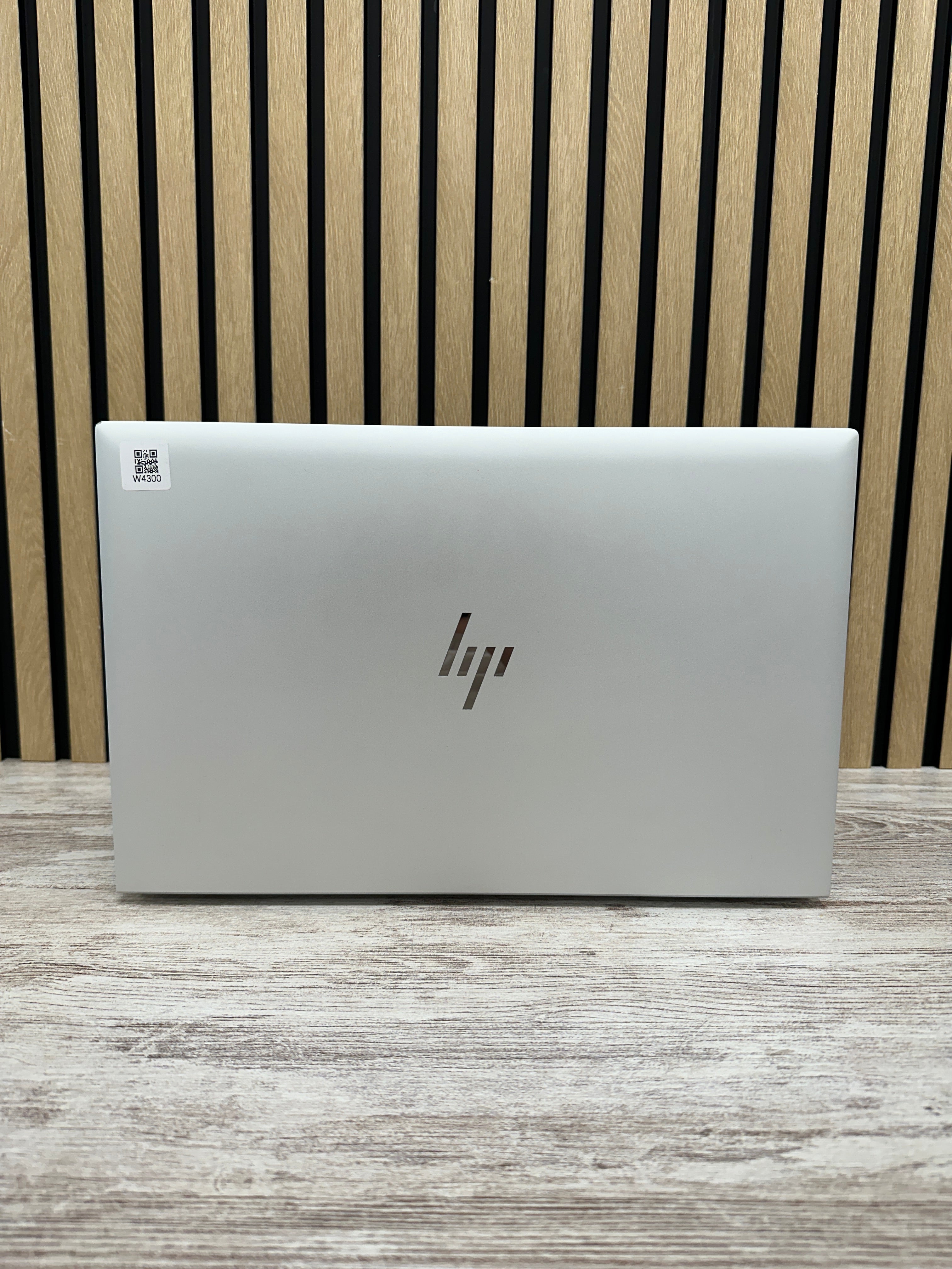 HP ELITEBOOK 855 (G7) Ryzen 7 Pro 4750U 1.7GHz (Total: 8 núcleos) 32GB 1TB SSD 15.6"