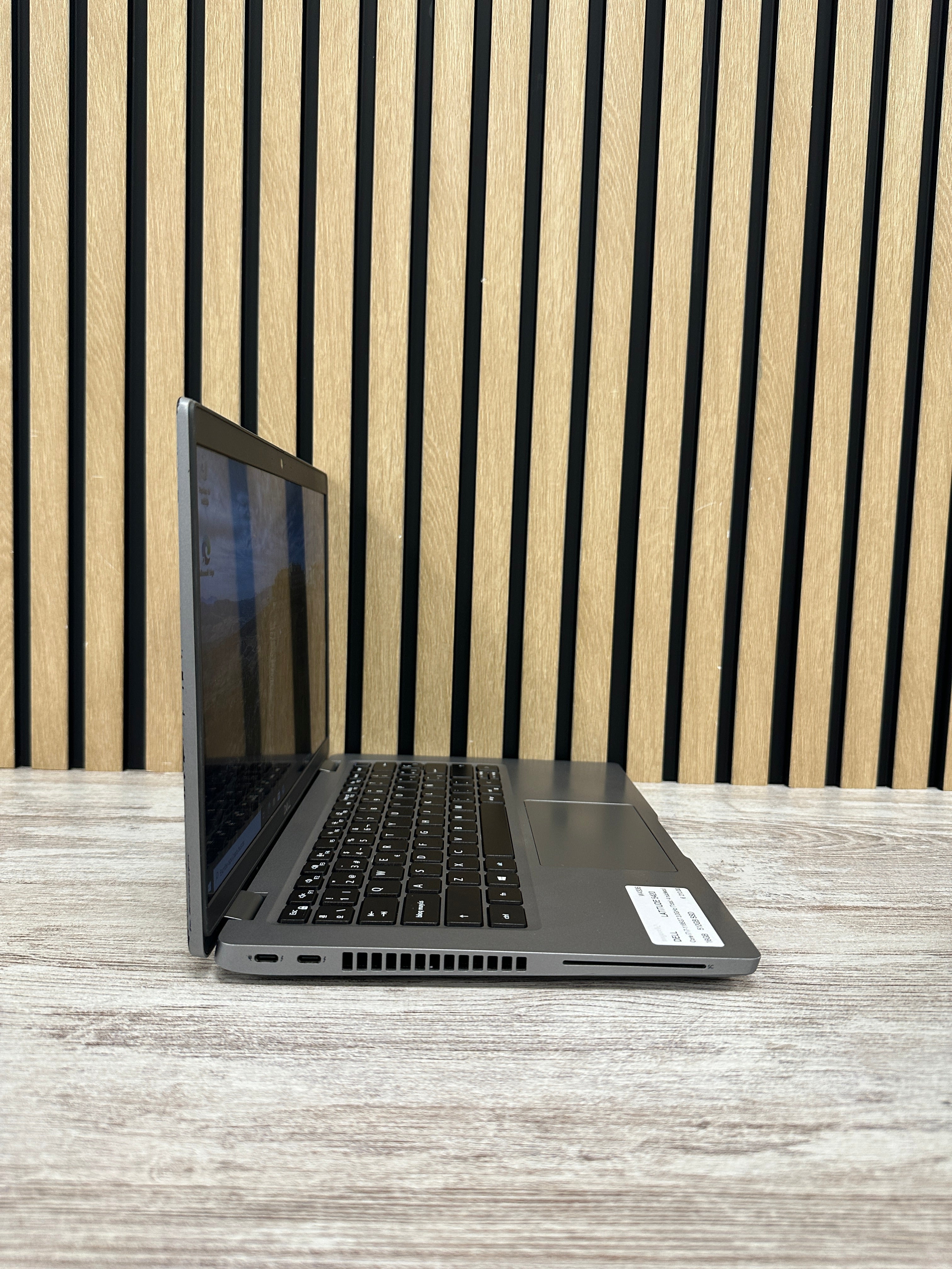 DELL LATITUDE 5420 Core i7 i7-1185G7 3.0GHz (Total: 4 núcleos) 16GB 512GB SSD 14.0"