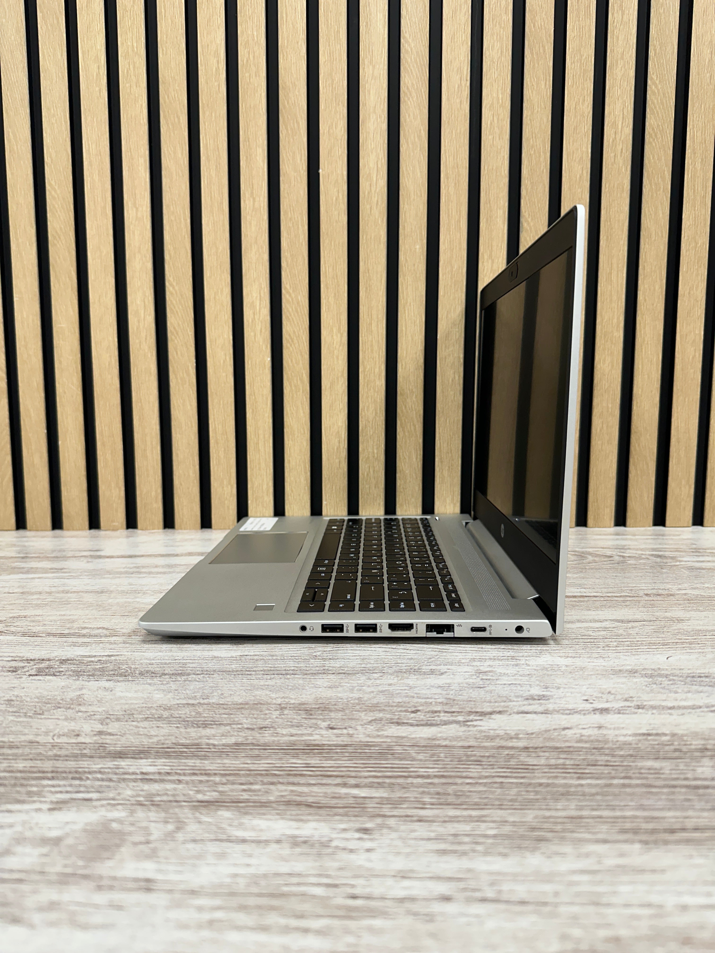 HP PROBOOK 445 (G7) Ryzen 5 4500U 2.3GHz (Total: 6 núcleos) 16GB 512GB SSD 14"