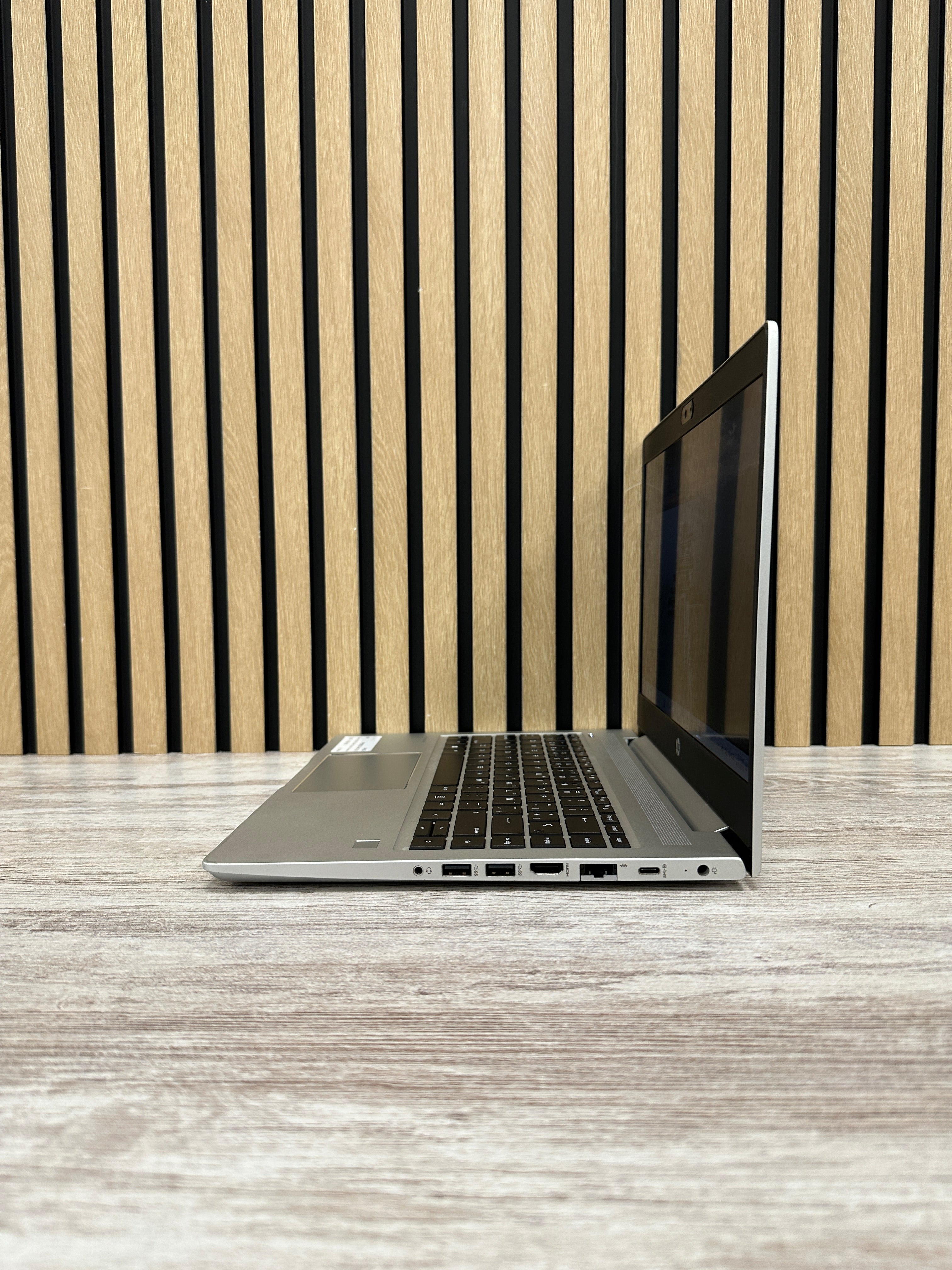 HP PROBOOK 445 (G7) Ryzen 5 4500U 2.3GHz (Total: 6 núcleos) 16GB 512GB SSD 14"