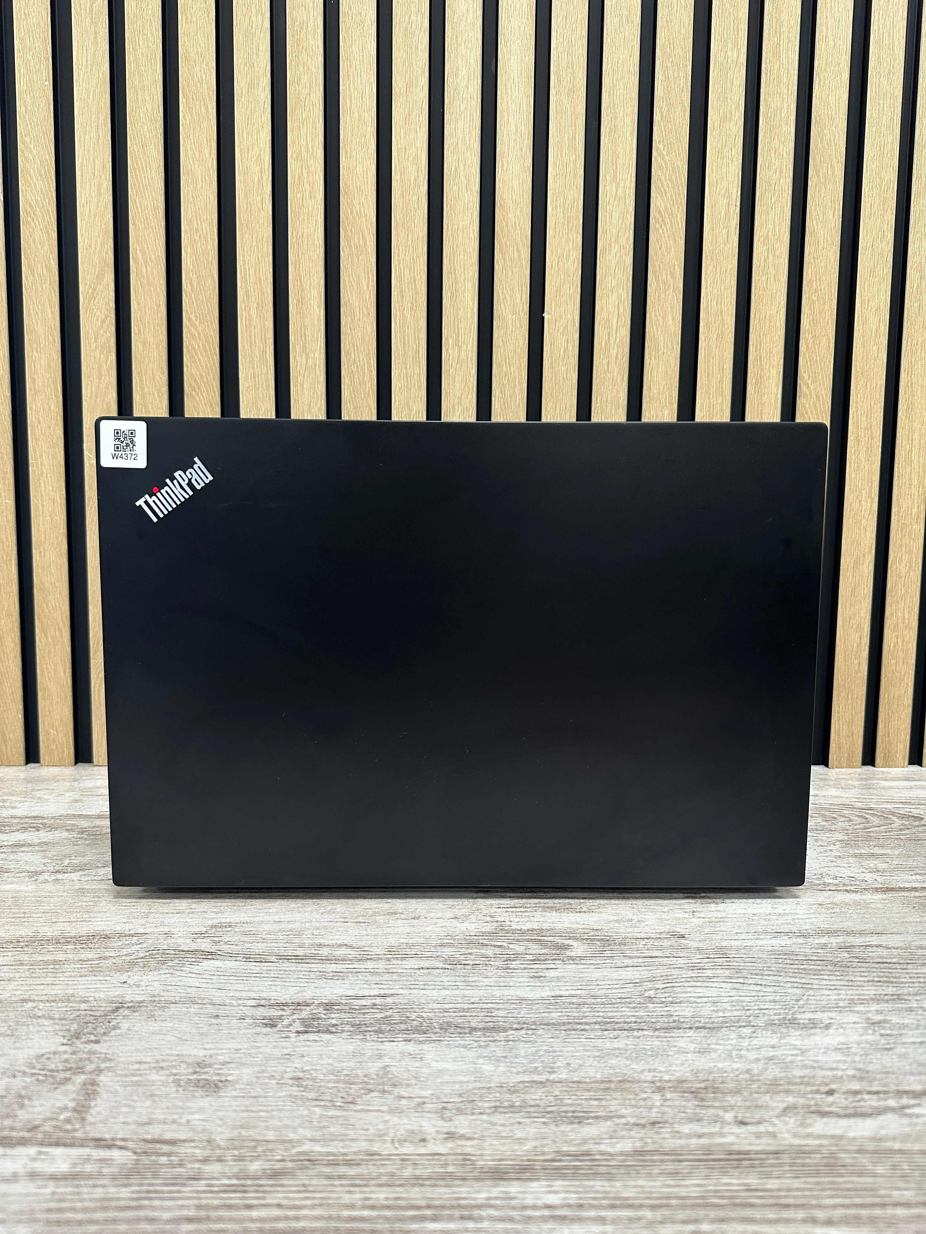 LENOVO THINKPAD E15 (GEN 1) Core i5 i5-10210U 1.6GHz (Total: 4 núcleos) 16GB 256GB SSD 15.6"