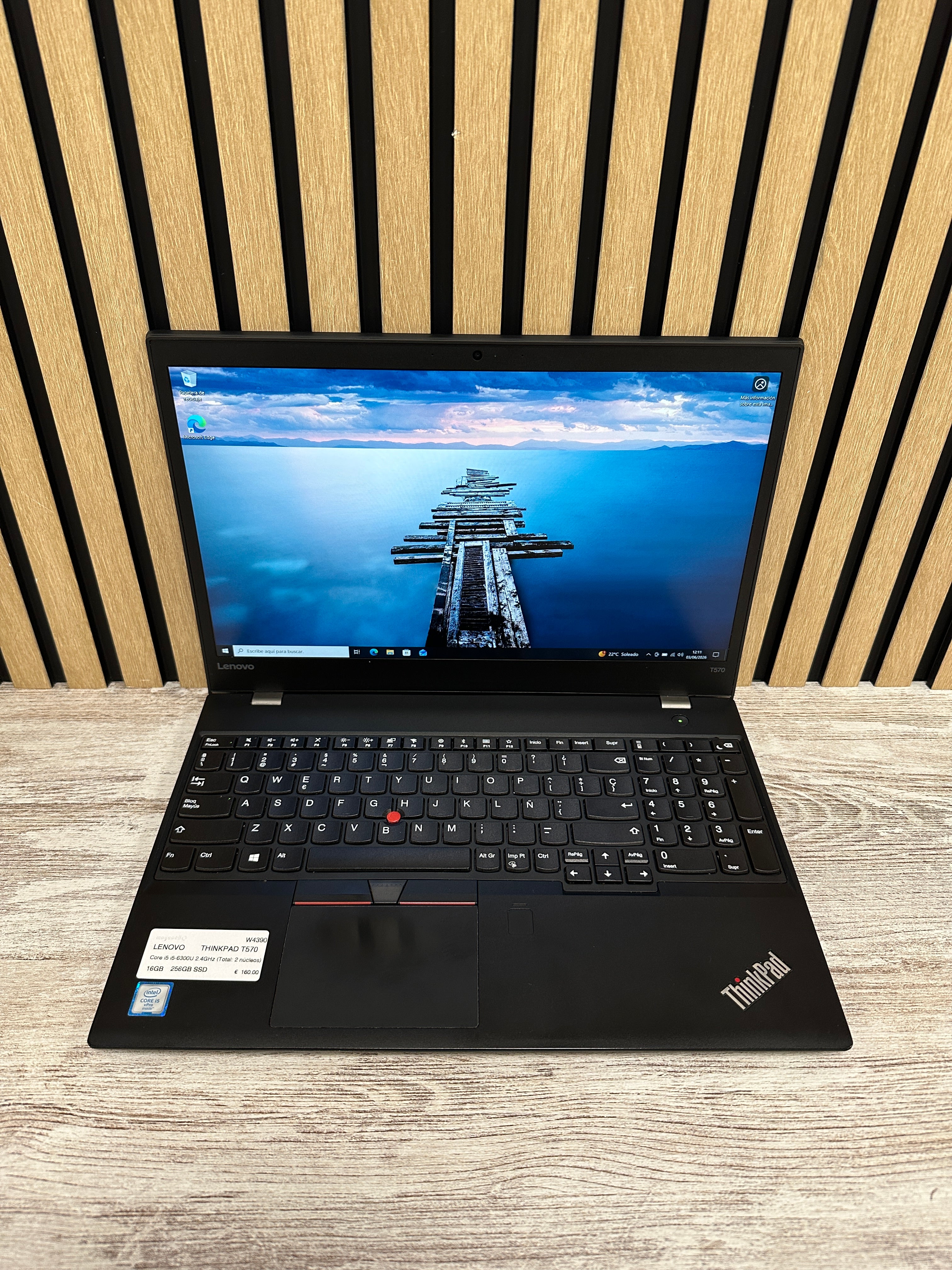 LENOVO THINKPAD T570 Core i5 i5-6300U 2.4GHz (Total: 2 núcleos) 16GB 256GB SSD 15.6"