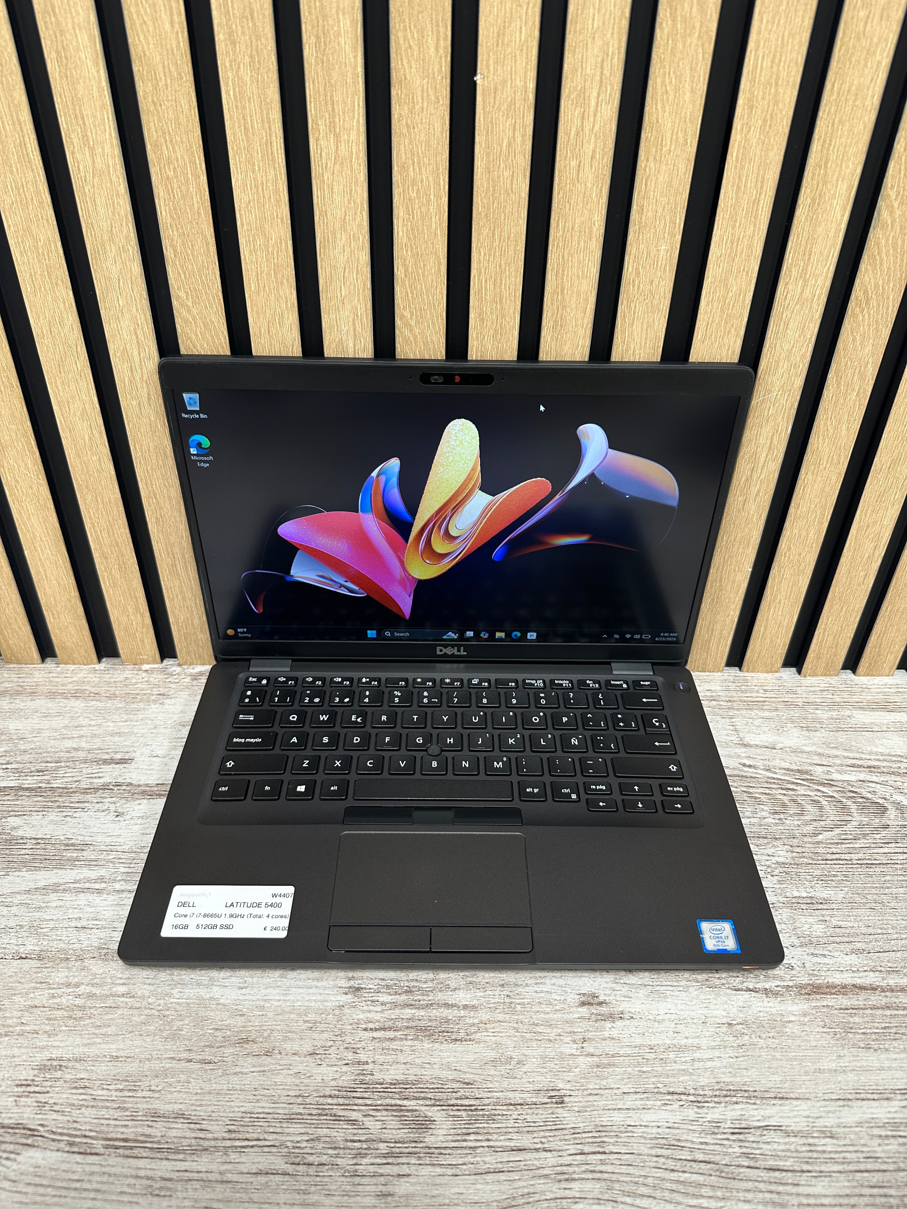 DELL LATITUDE 5400 Core i7 i7-8665U 1.9GHz (Total: 4 cores) 16GB 512GB SSD 14"