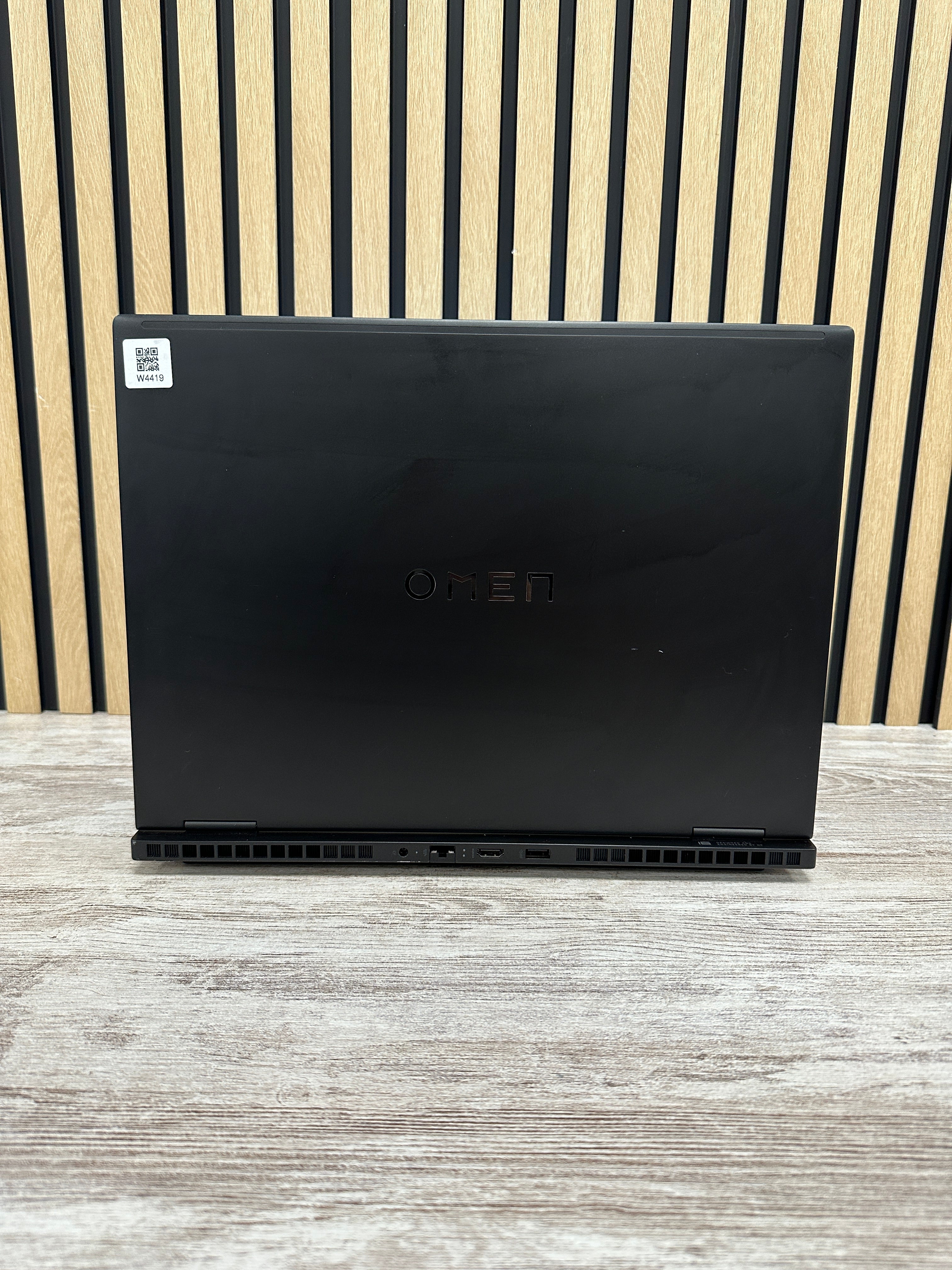 HP OMEN Transcend 16 Core i7 i7-13700HX 2.3GHz (Total: 16 núcleos) 64GB 512GB SSD 16.0"