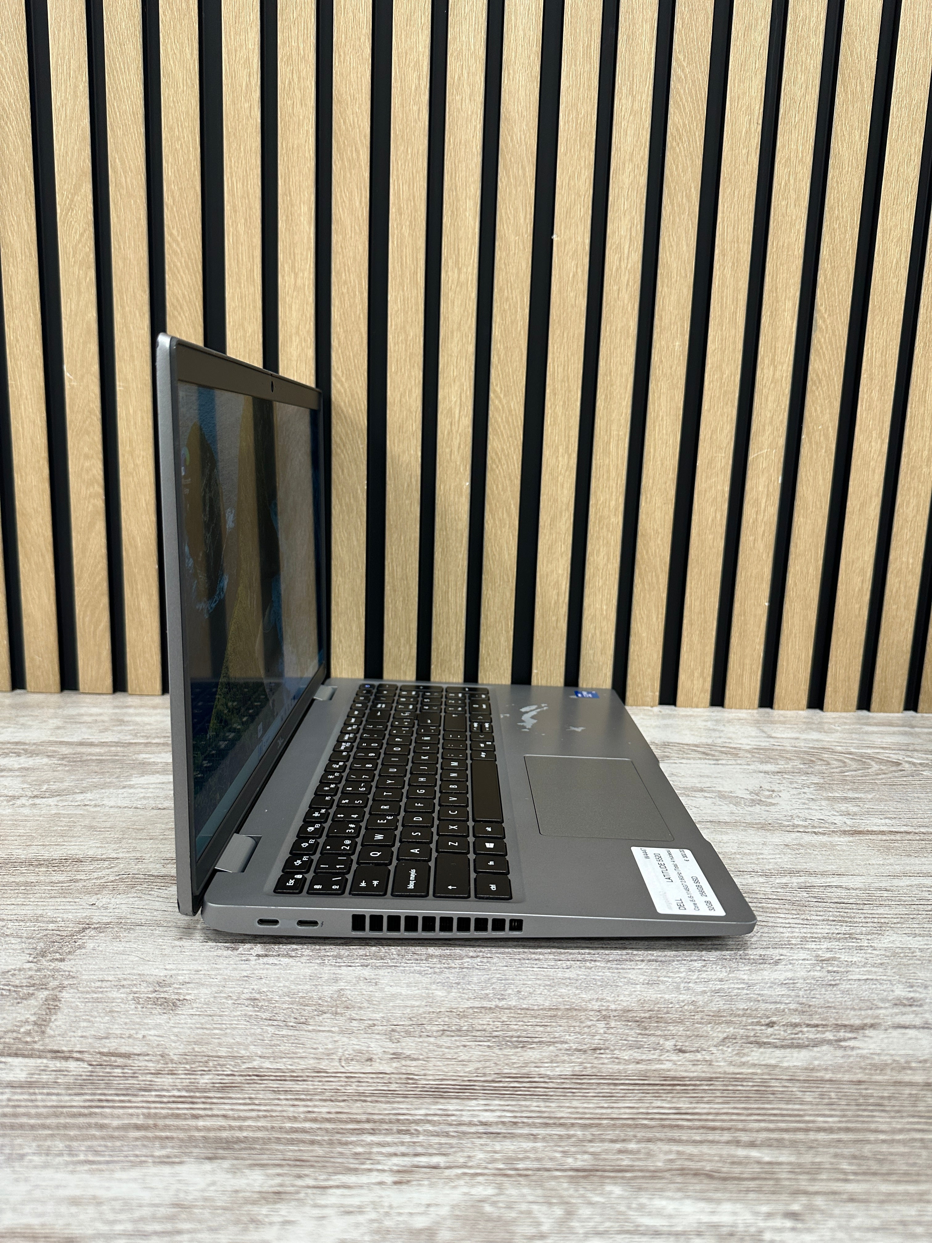 DELL LATITUDE 5520 i5 32GB 256GB SSD 15.6"