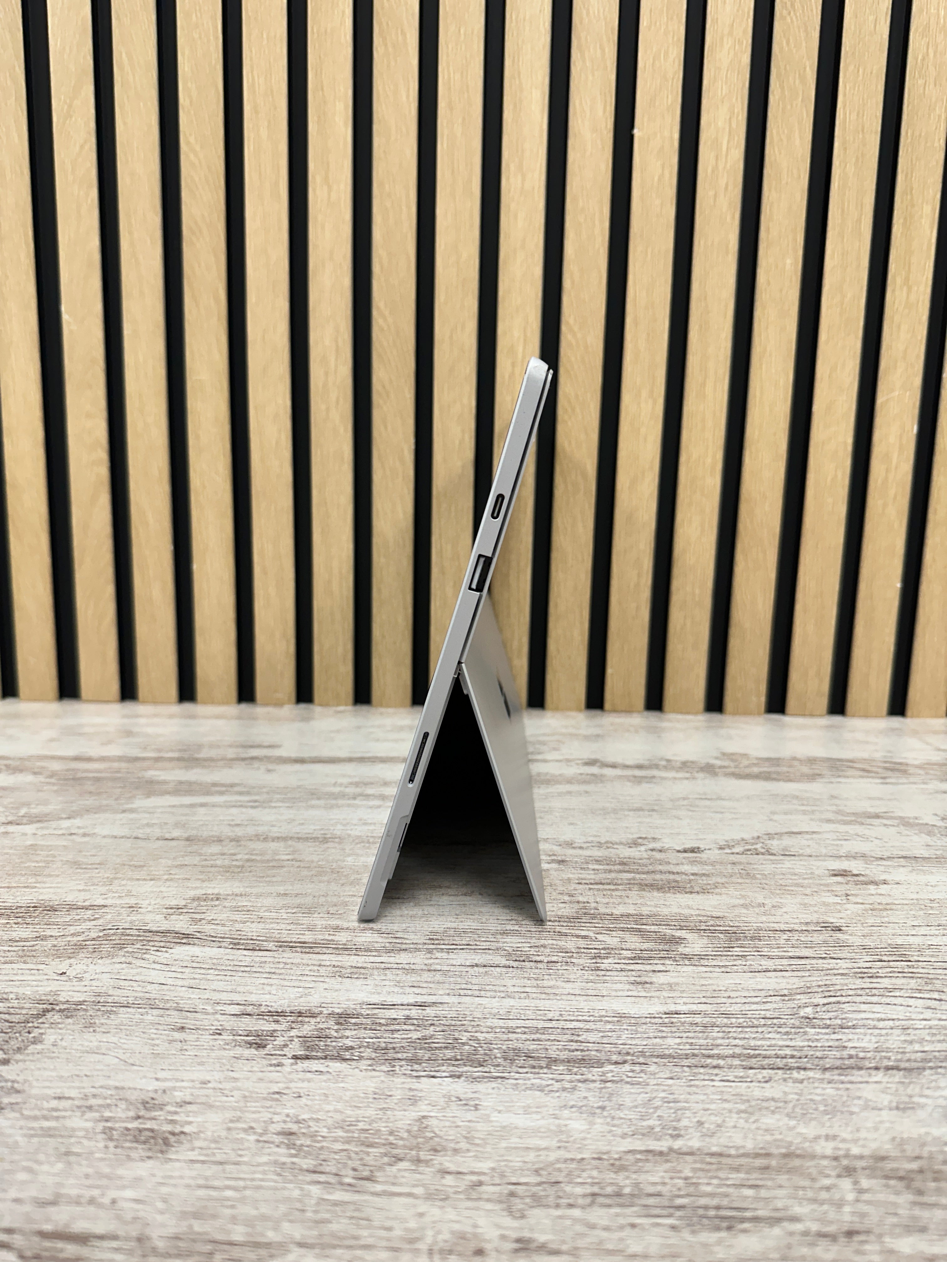 MICROSOFT SURFACE PRO 7 Core i7 i7-1065G7 1.3GHz (Total: 4 cores) 16GB 256GB SSD 12.3"