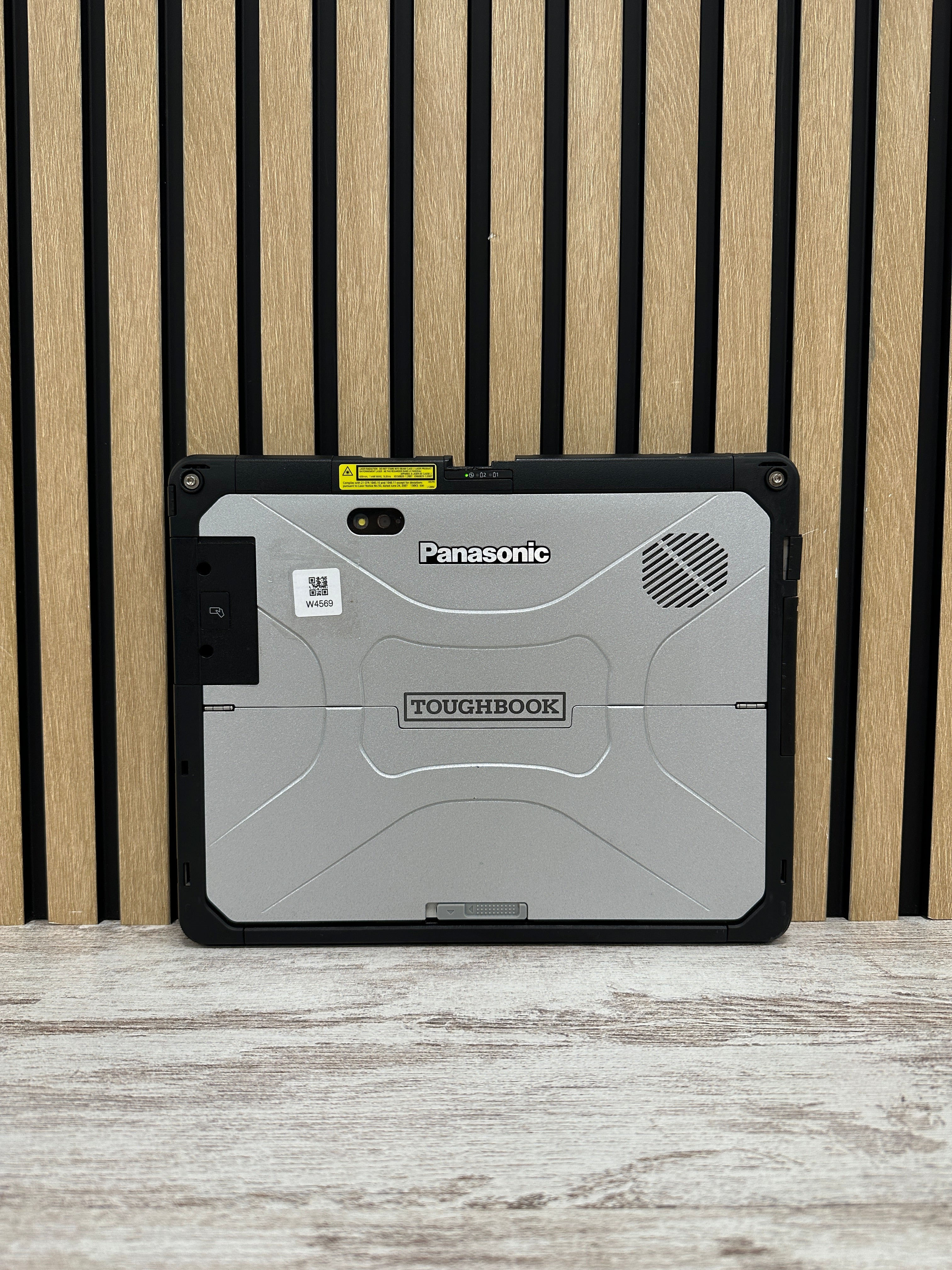 PANASONIC TOUGHBOOK CF-33 Core i5 i5-7300U 2.6GHz (Total: 2 cores) 8GB 256GB SSD 12.0"