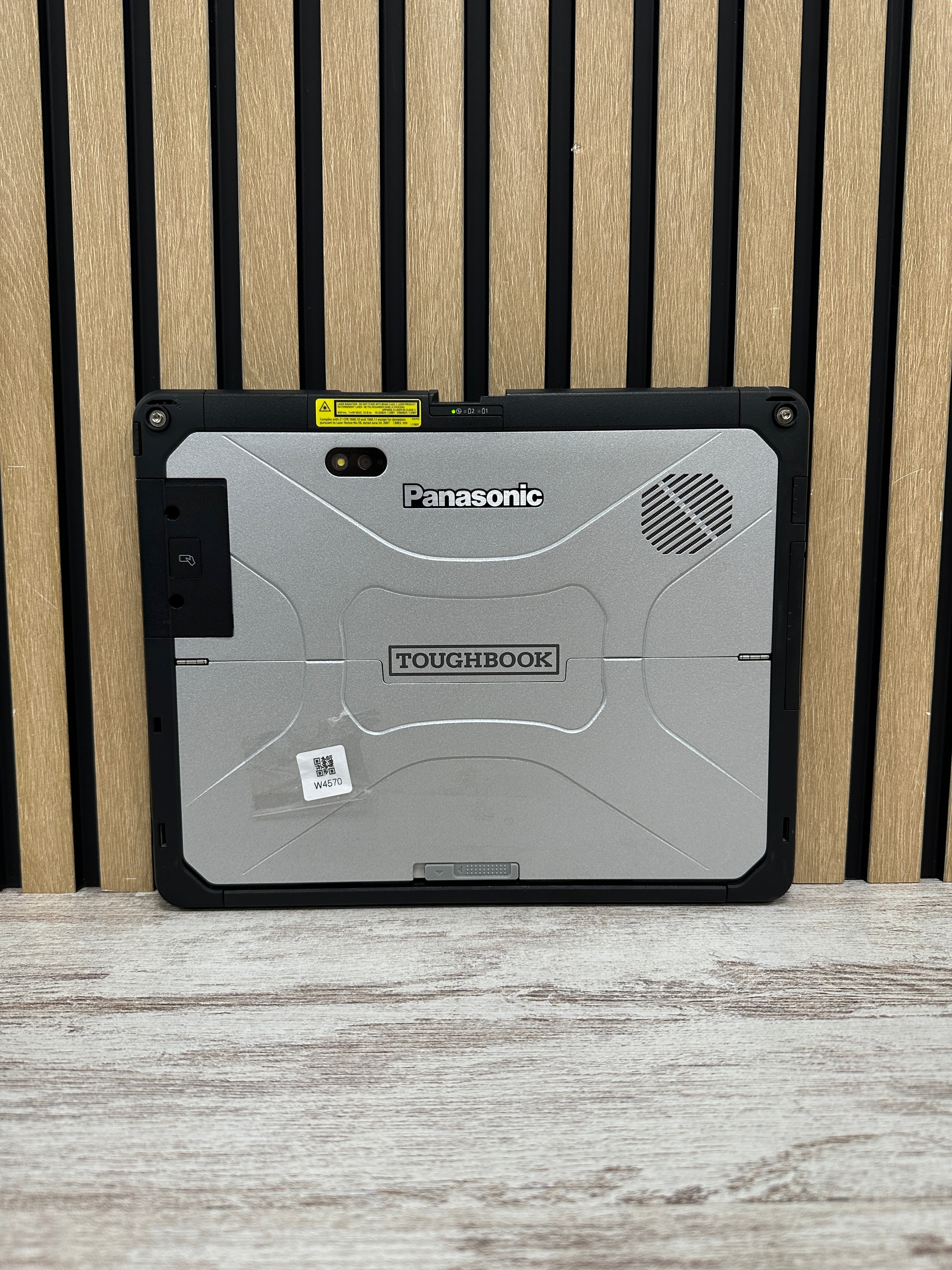 PANASONIC TOUGHBOOK CF-33 Core i5 i5-7300U 2.6GHz (Total: 2 cores) 8GB 256GB SSD 12.0"