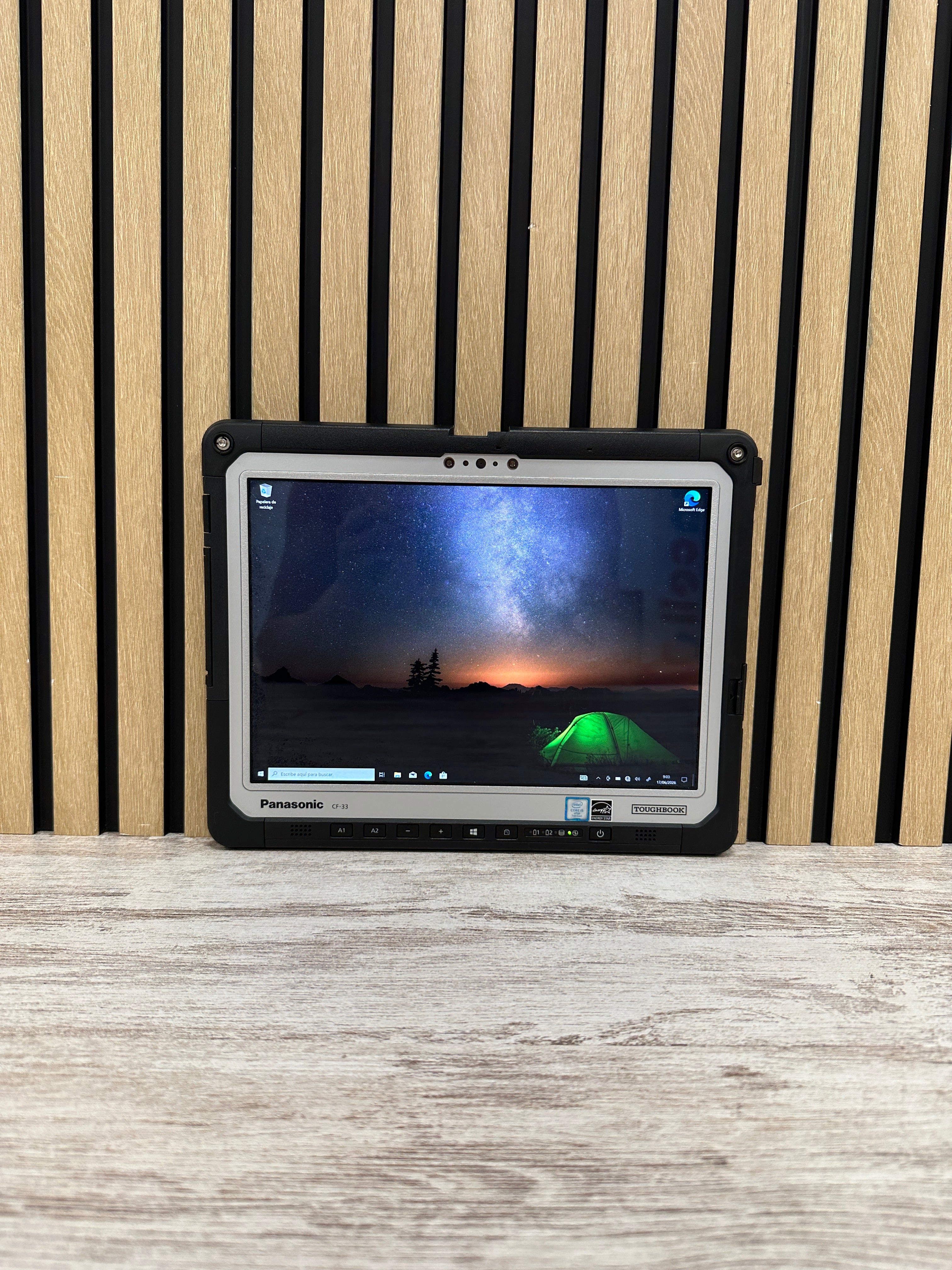 PANASONIC TOUGHBOOK CF-33 Core i5 i5-7300U 2.6GHz (Total: 2 cores) 8GB 256GB SSD 12.0"